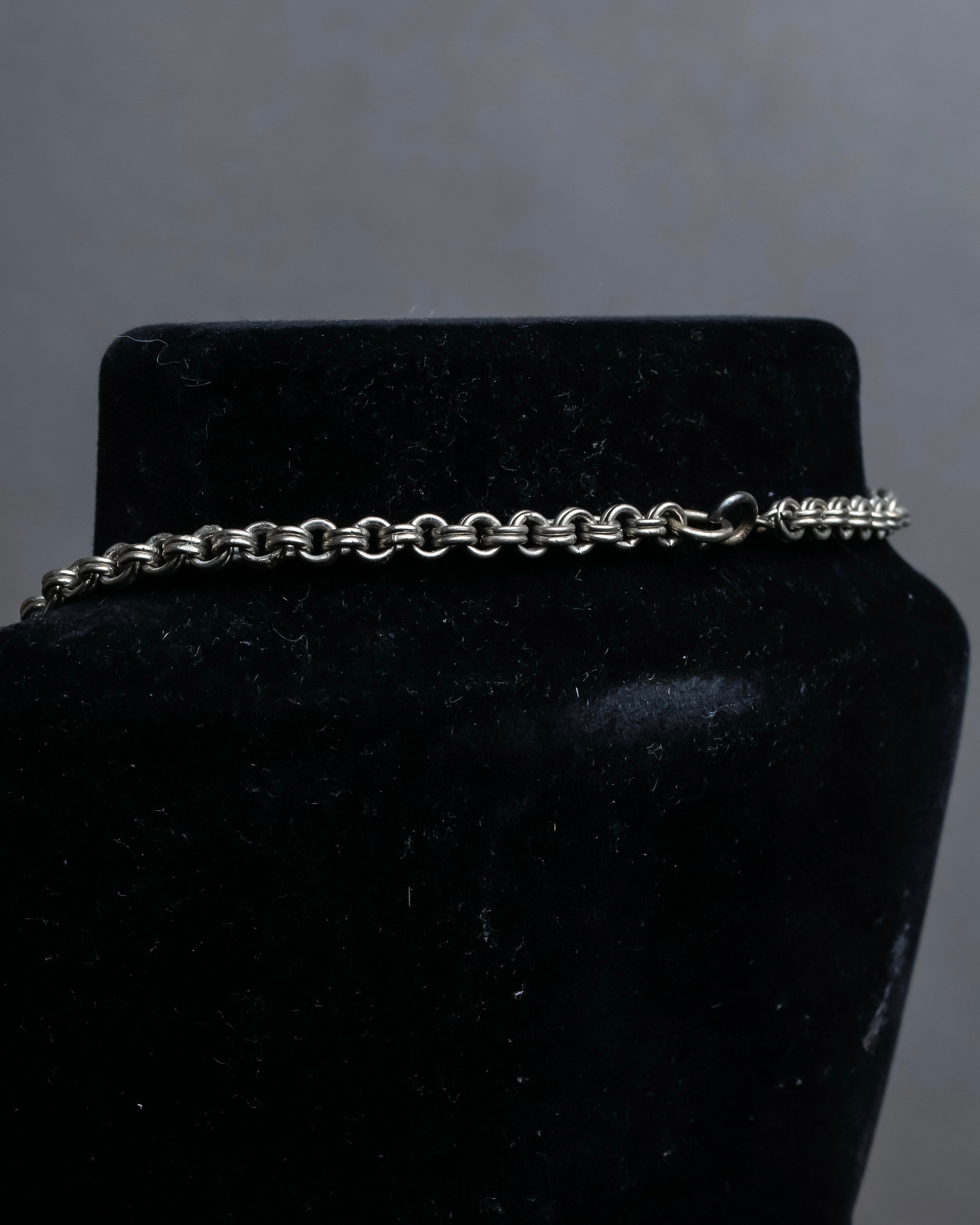 "BALENCIAGA" Gold glitter leaf motif necklace