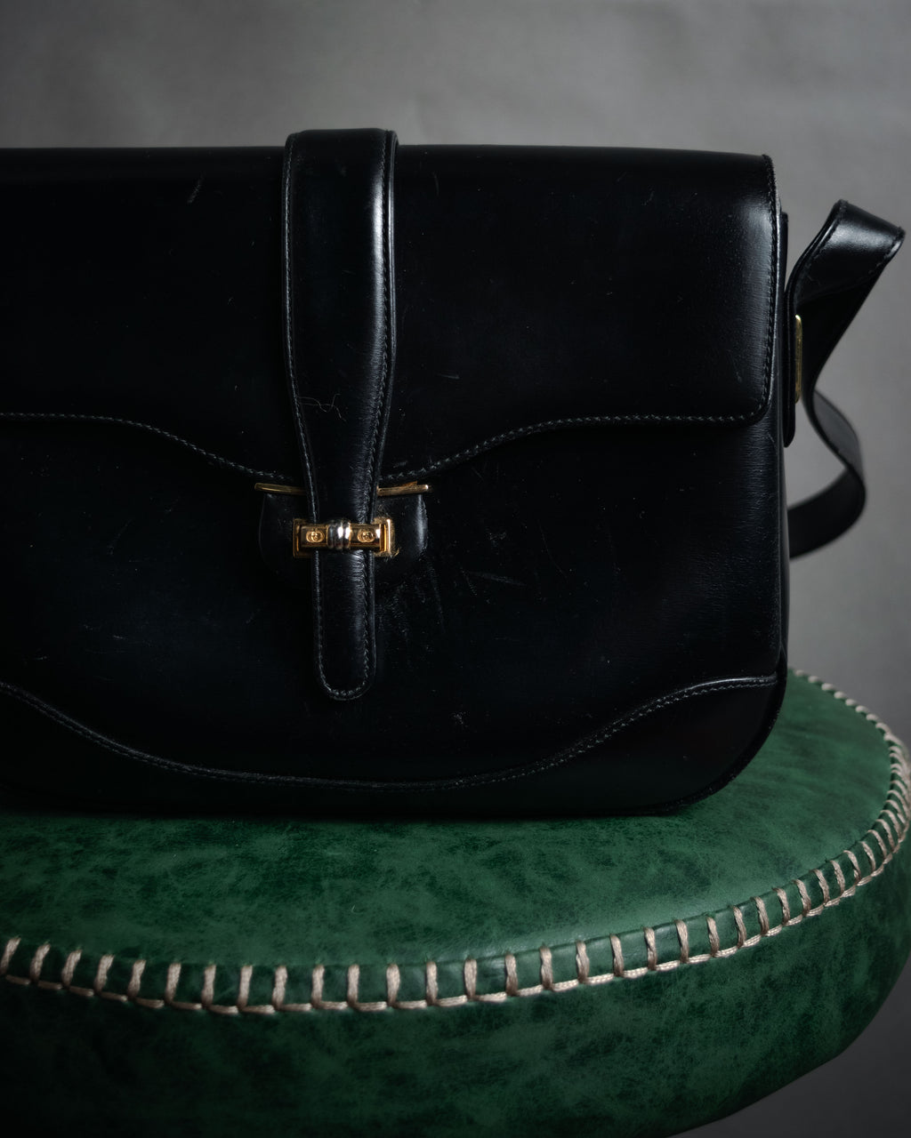 “GUCCI” 80’s box calf interlocking G shoulder bag
