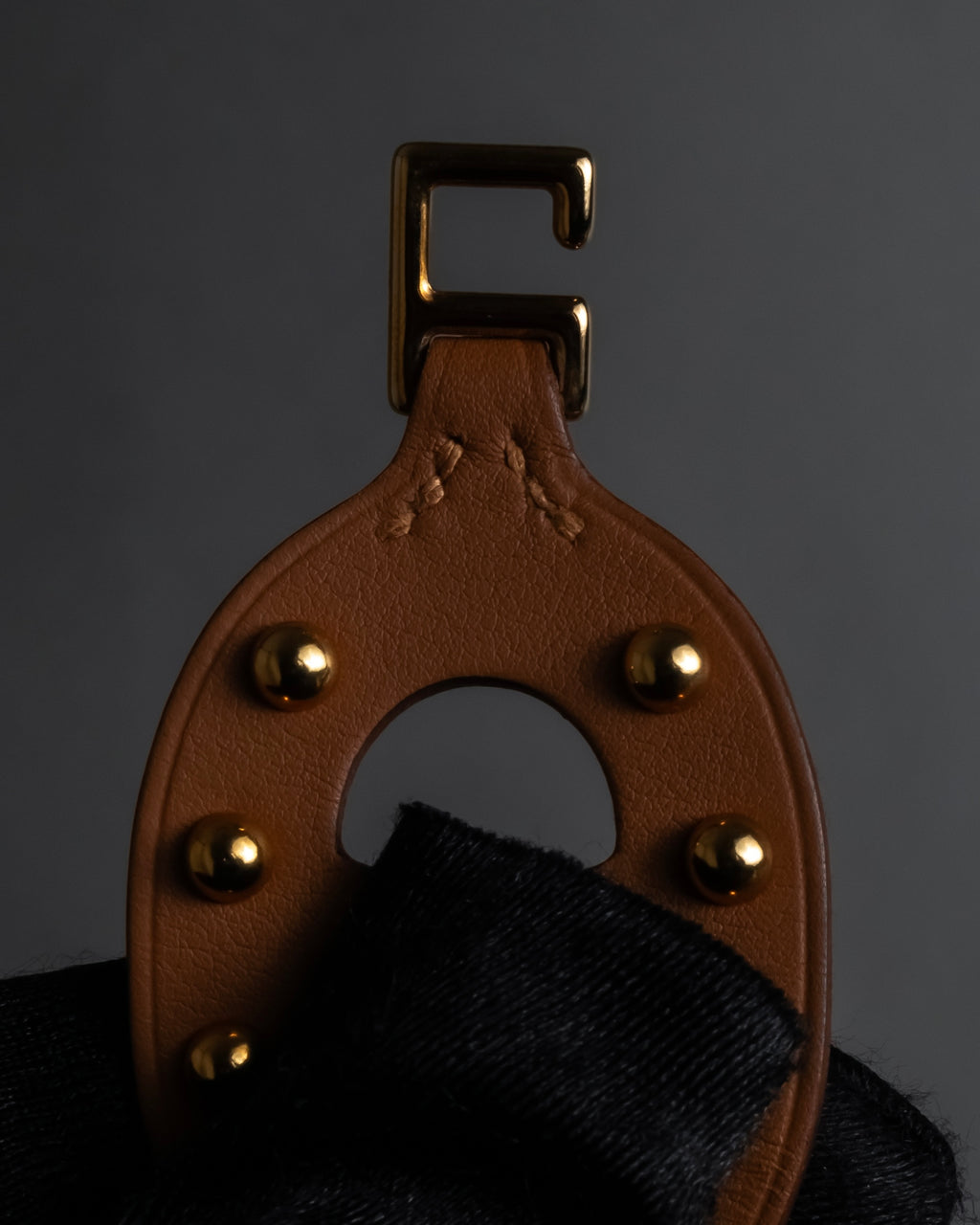 "HERMES" Chaine d'Ancre motif studs leather bracelet