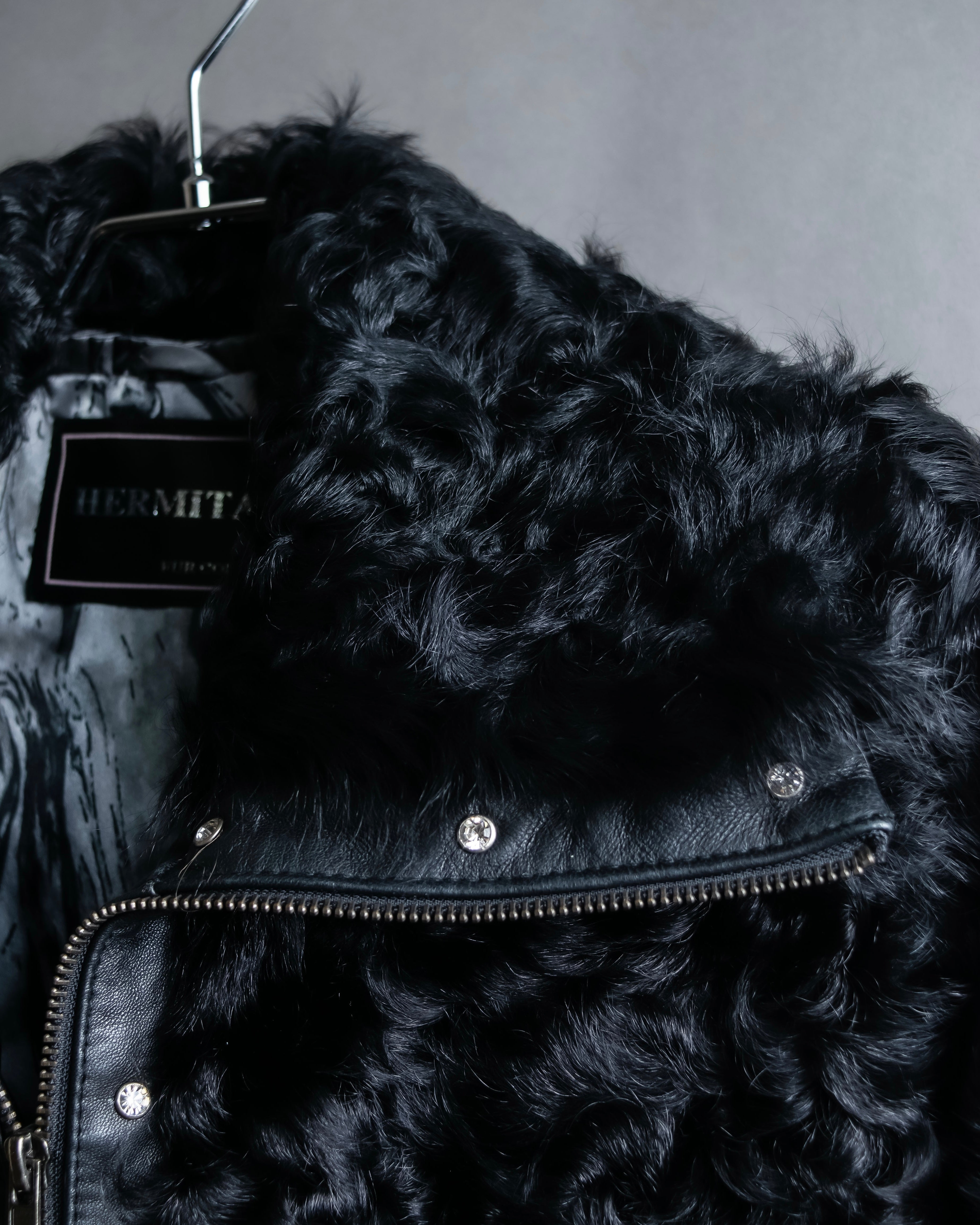 "HERMITAGE" Box silhouette double zipper fur blouson