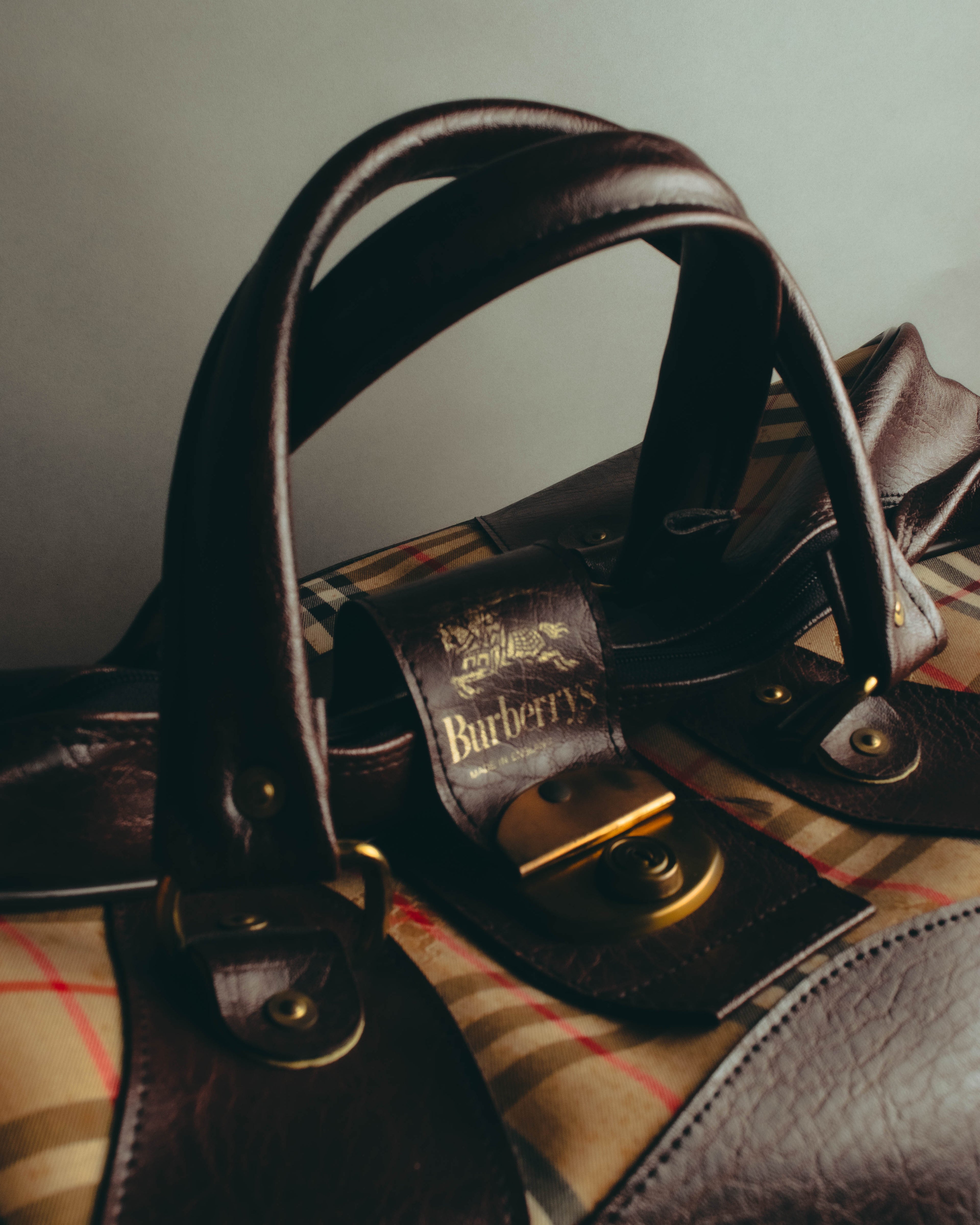-SPECIAL- "Burberrys" 80's-90's Classic check textured leather boston bag