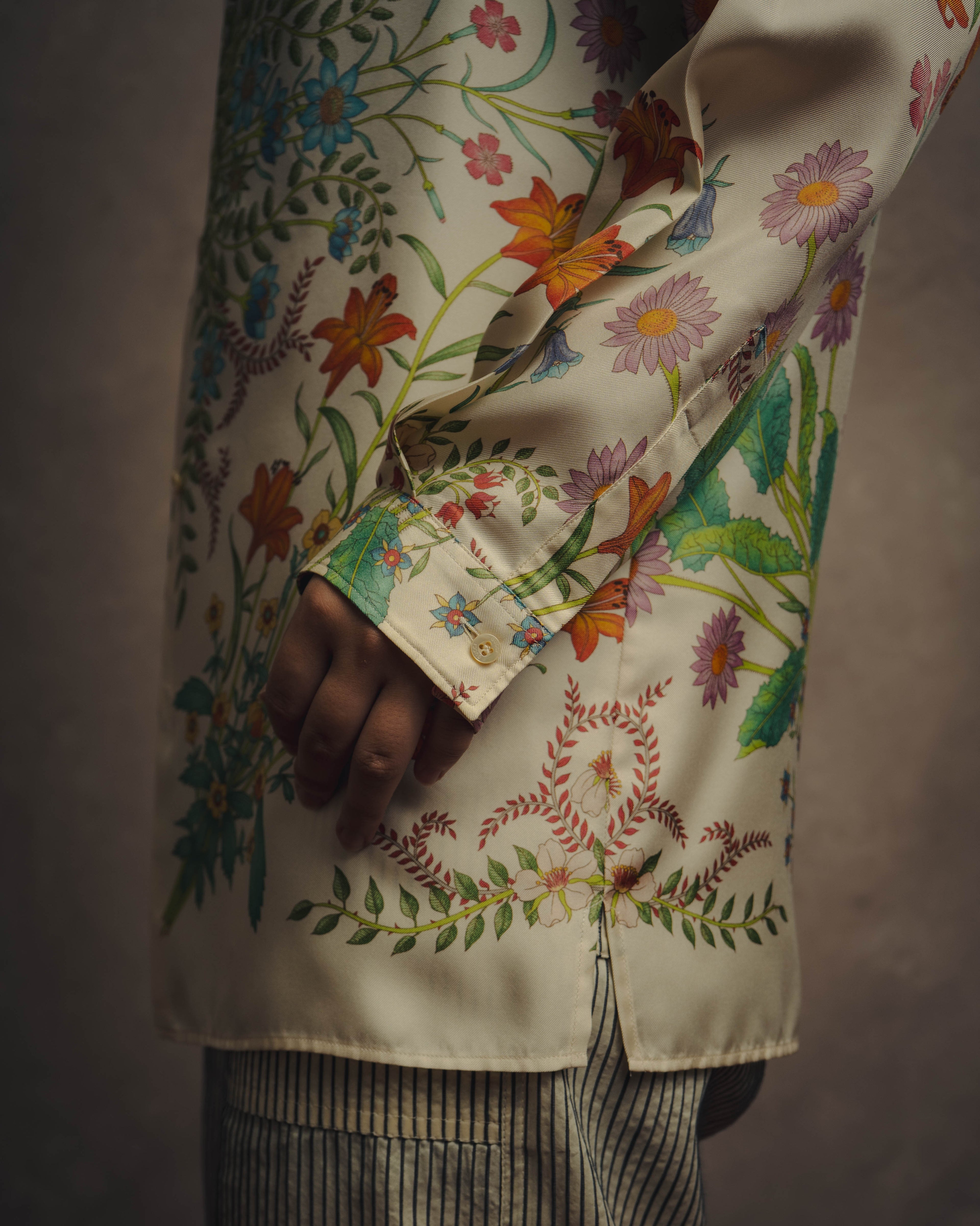 -SPECIAL- “GUCCI” 2015-2022 Botanical printed silk shirt