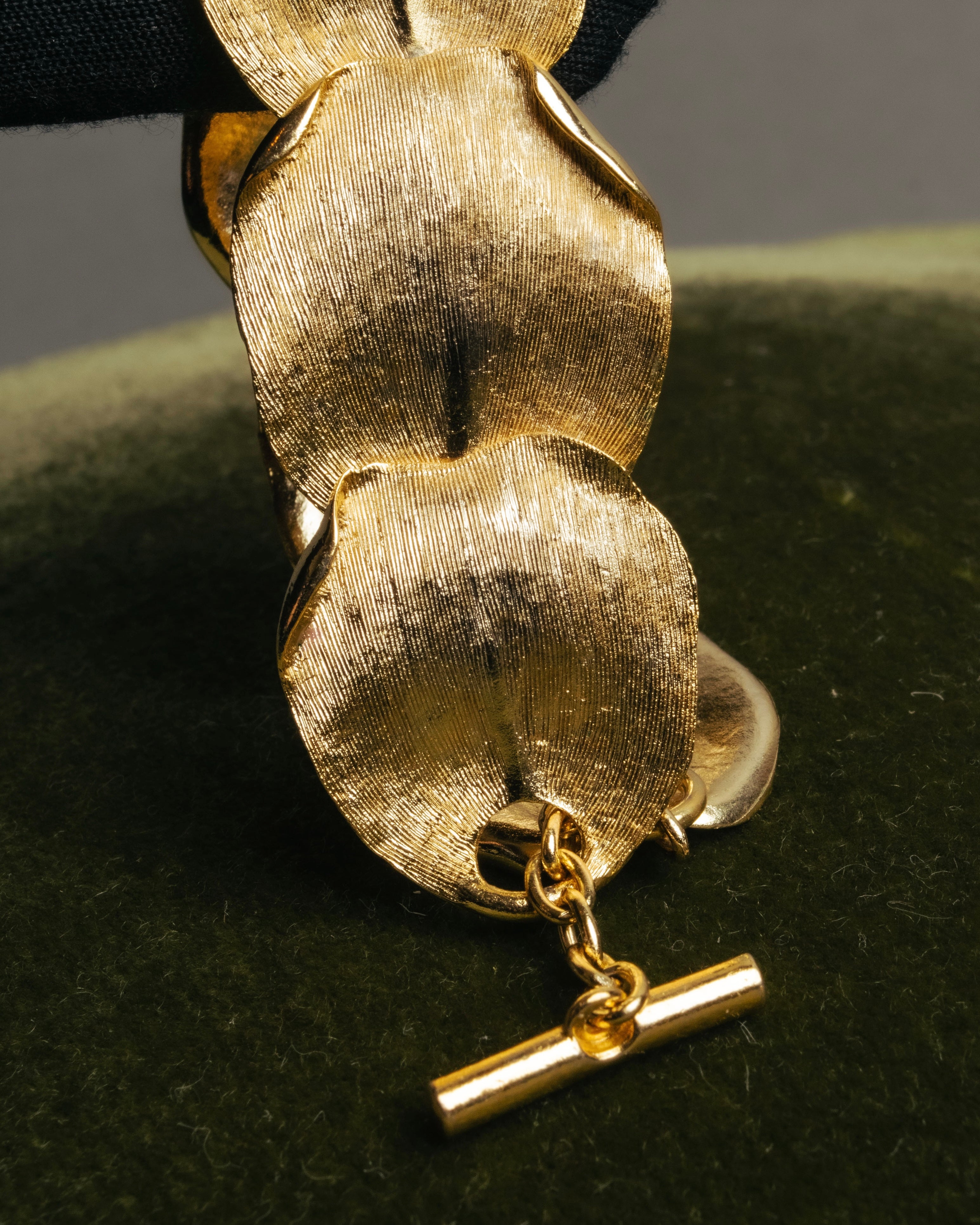 -SPECIAL- “BALENCIAGA” 2000-2012 Ghesquière era sculptural petal bracelet