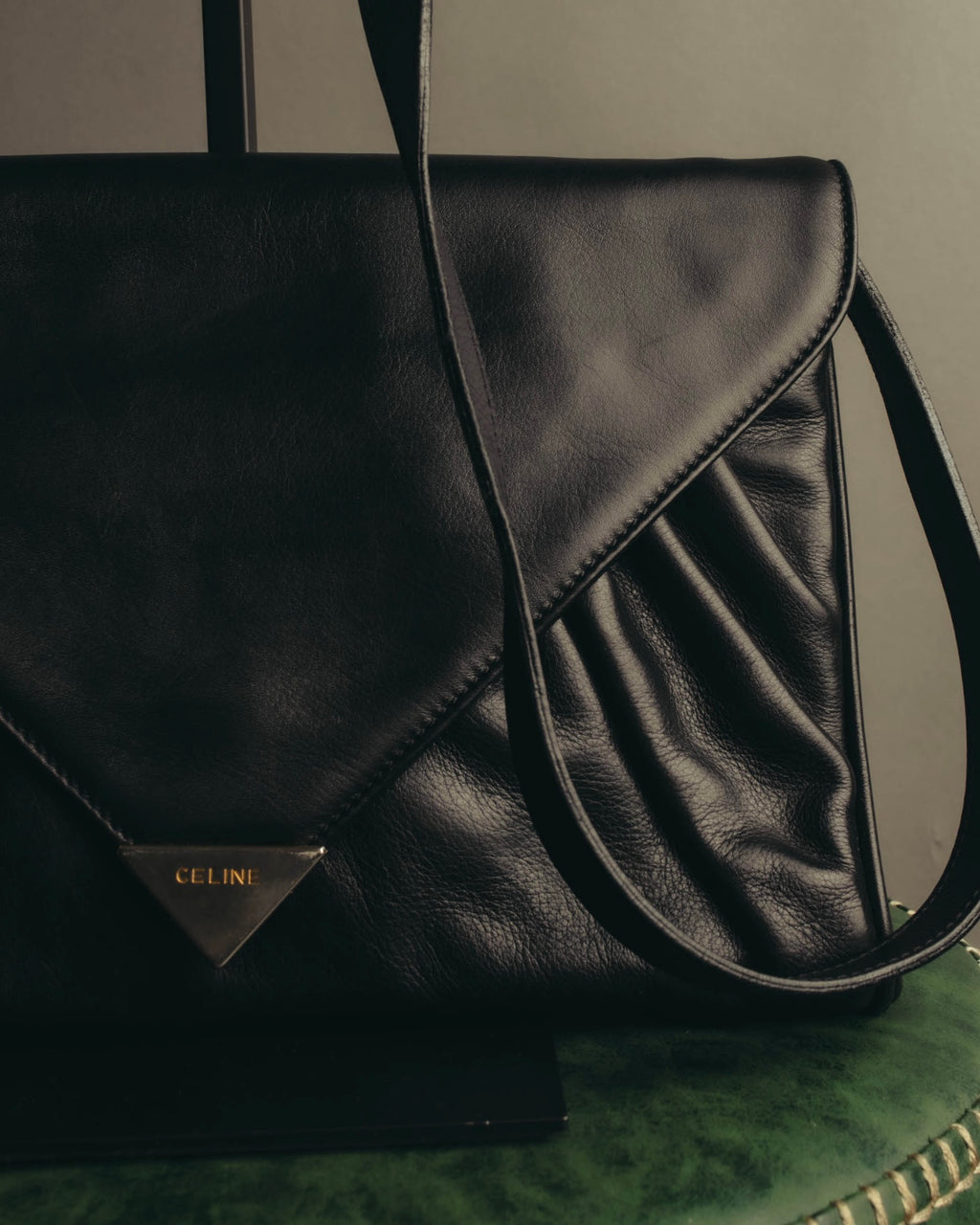 "CELINE" 70's-80's Classic black leather shoulder bag