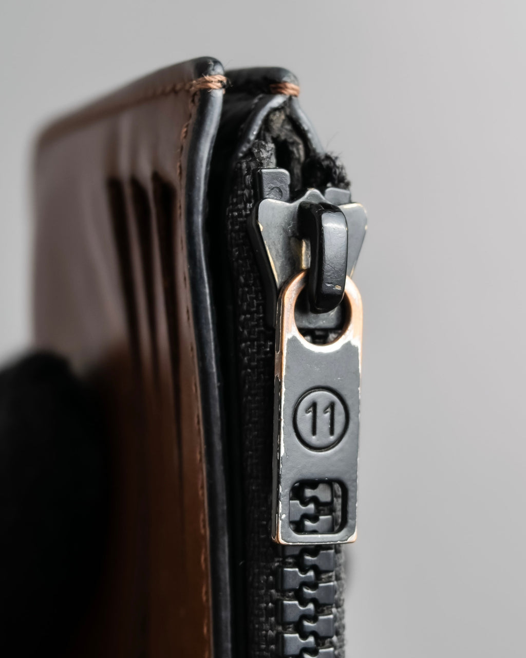 "MAISON MARGIELA" 4-tag design leather money clip