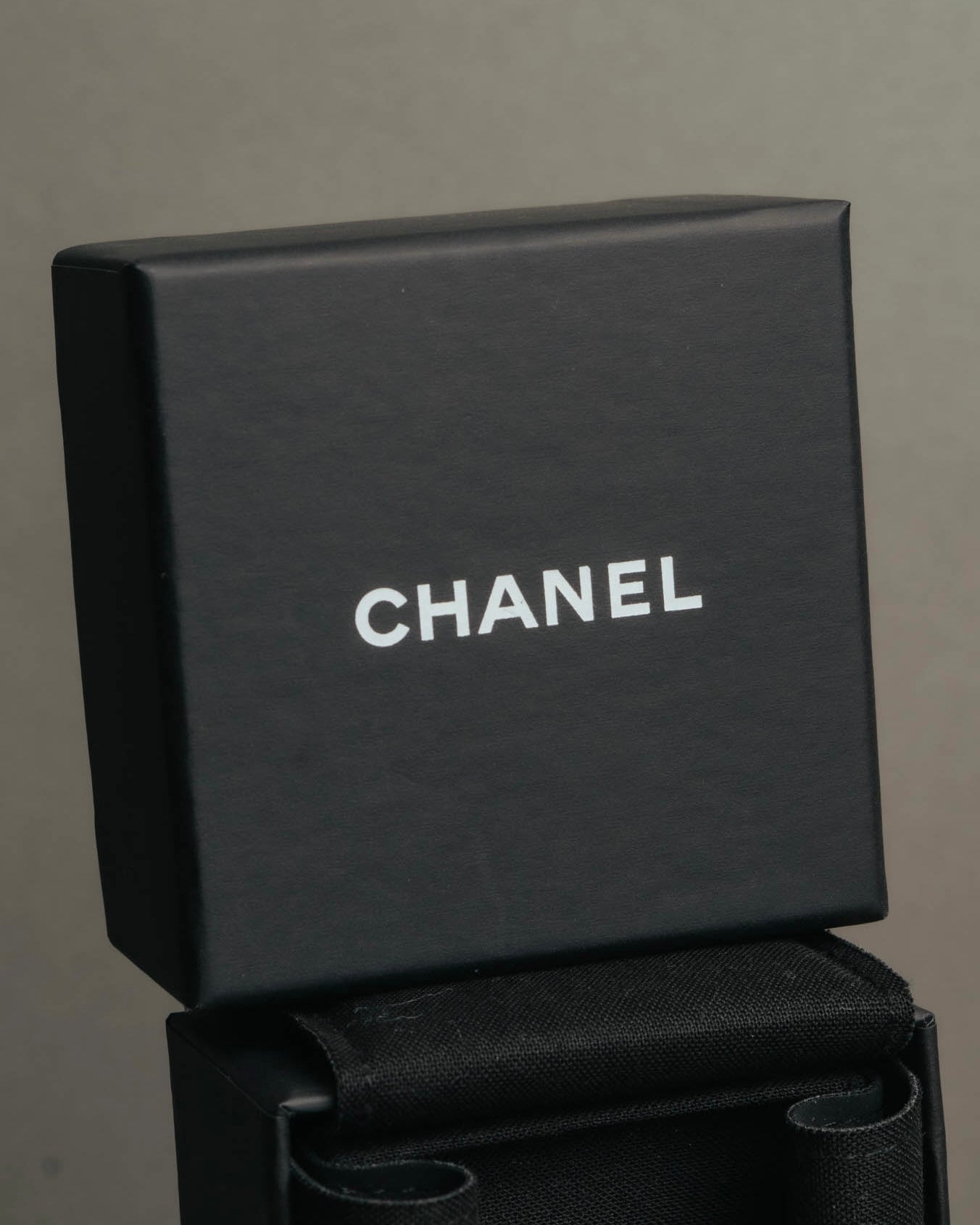 –SPECIAL– "CHANEL" 2021SS  Sparkling rhinestone cc ring