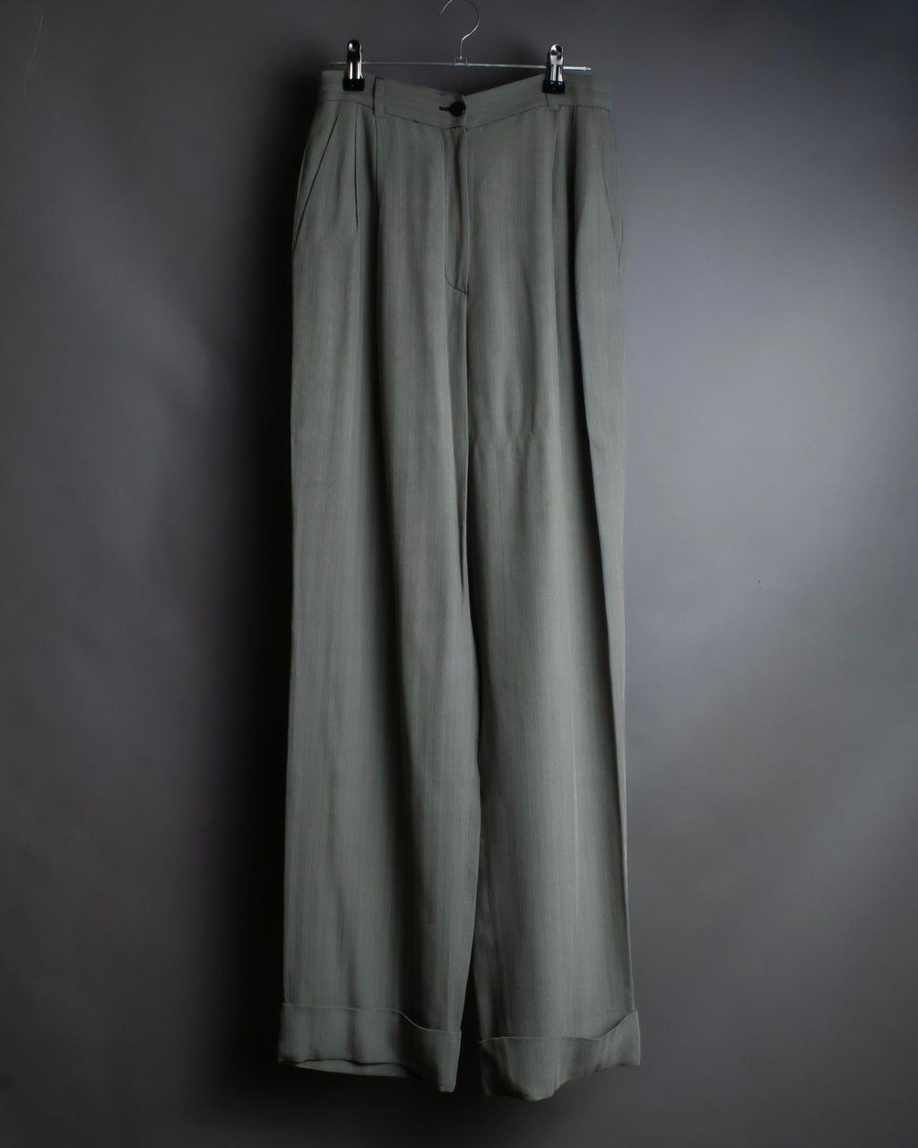 “GUCCI”  Beautiful silhouette 8B double breasted tailored jacket setup