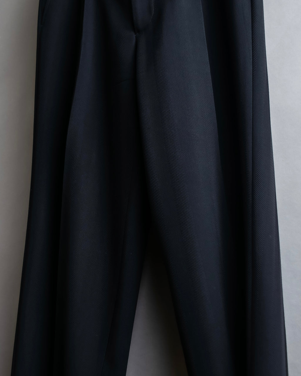 "ARMANI COLLEZIONI" Herringbone weave classical detail set up