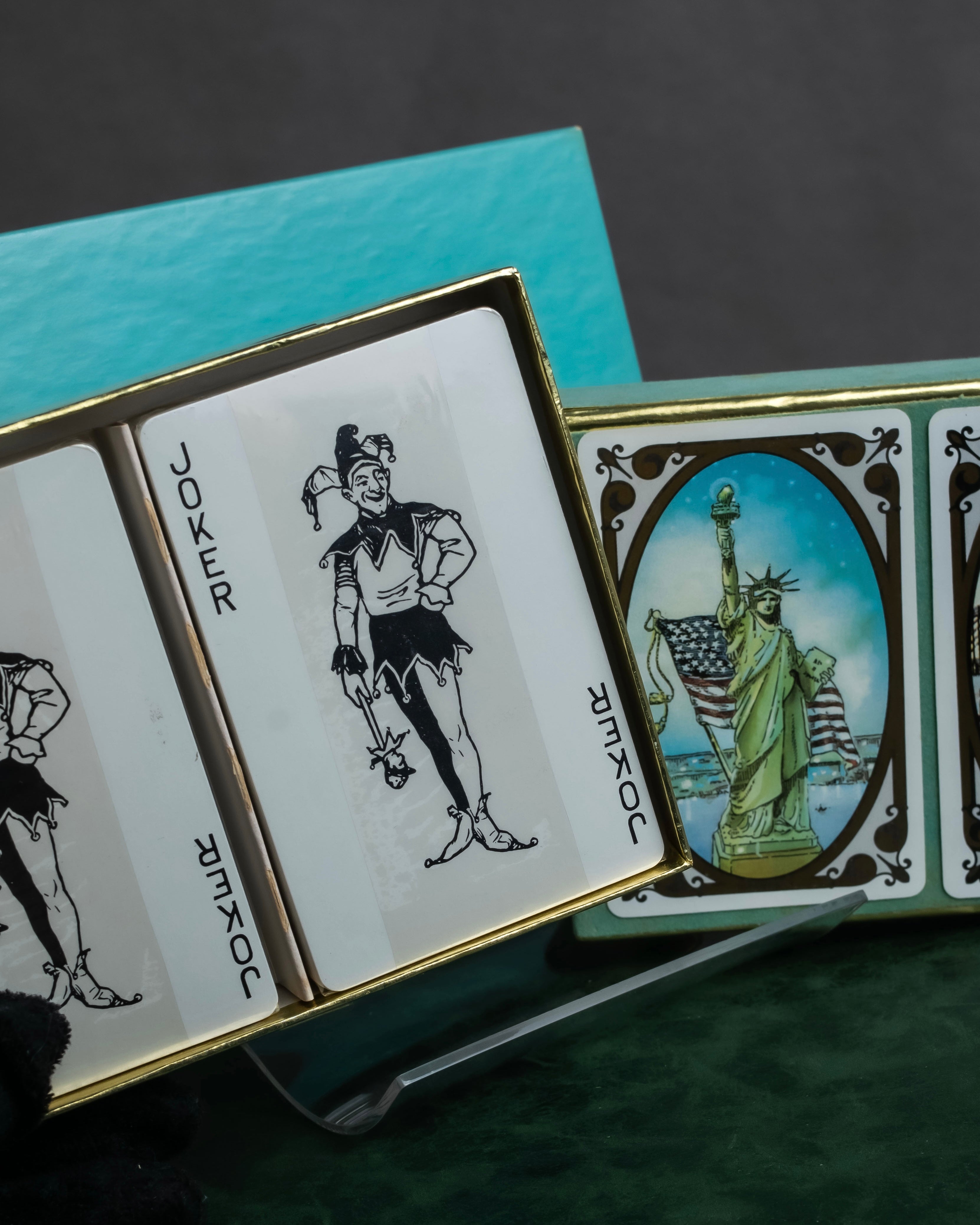 "Tiffany&Co" American motif playing card set