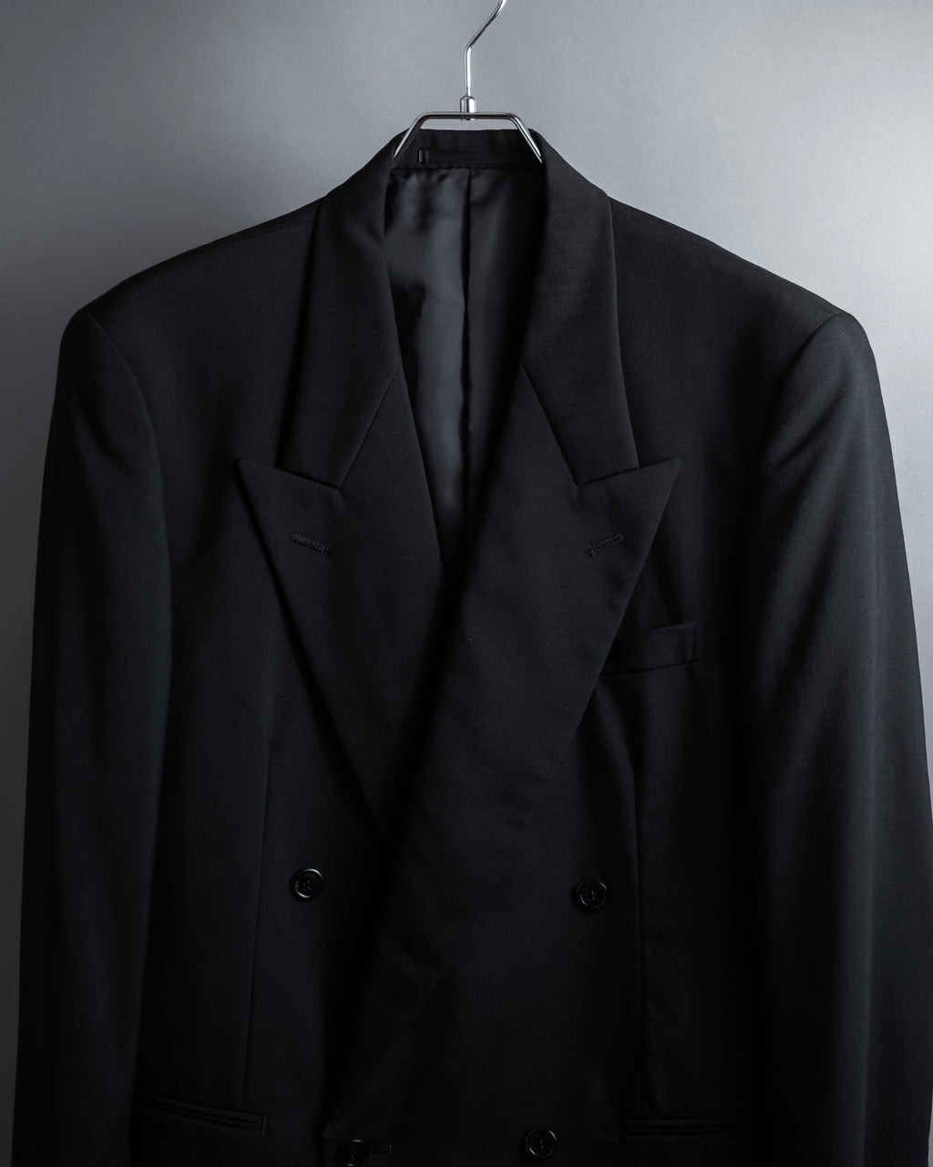 "YVES SAINT LAURENT" Straight tailoring design set up