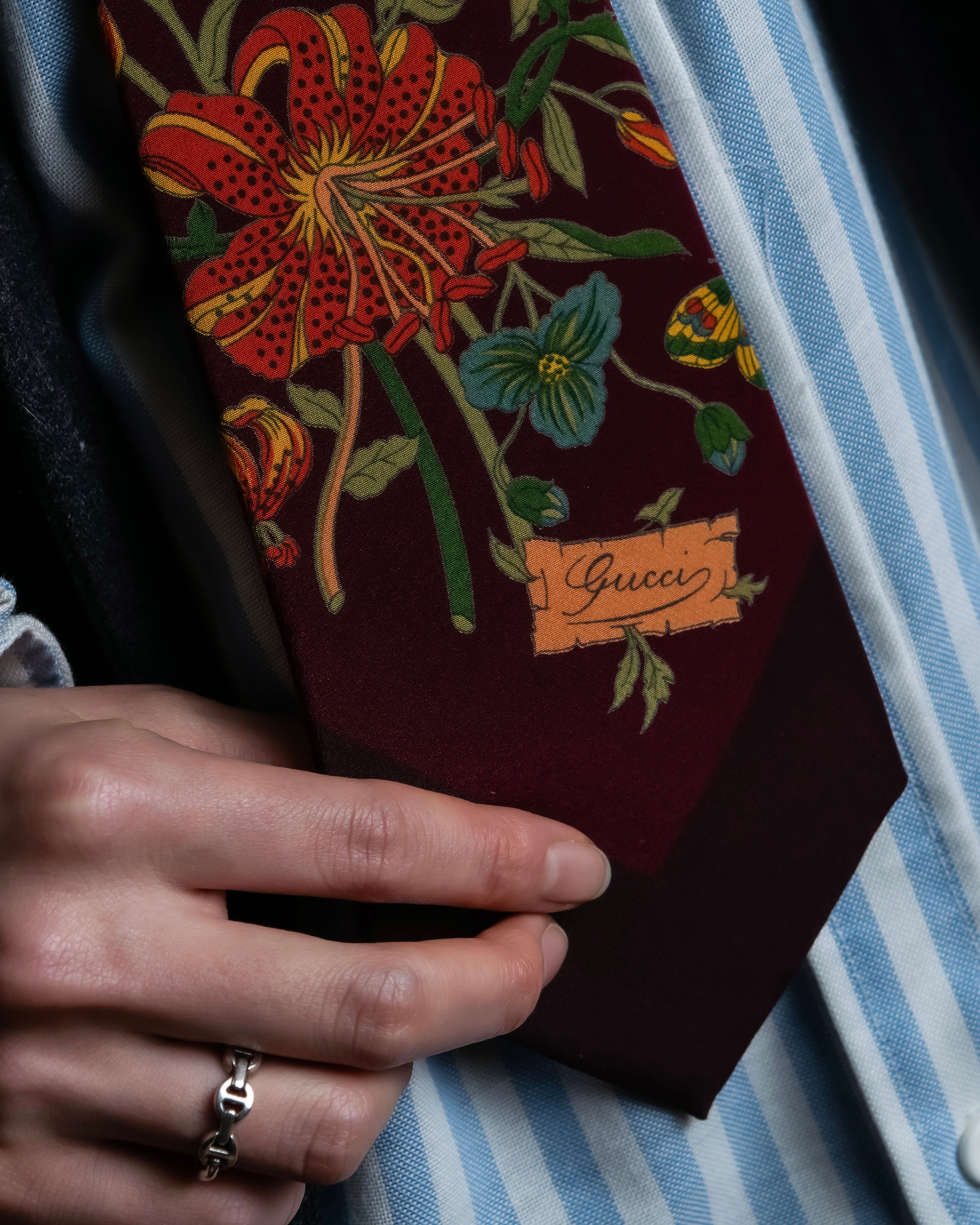 "GUCCI" Flower motif vintage logo design silk neck tie