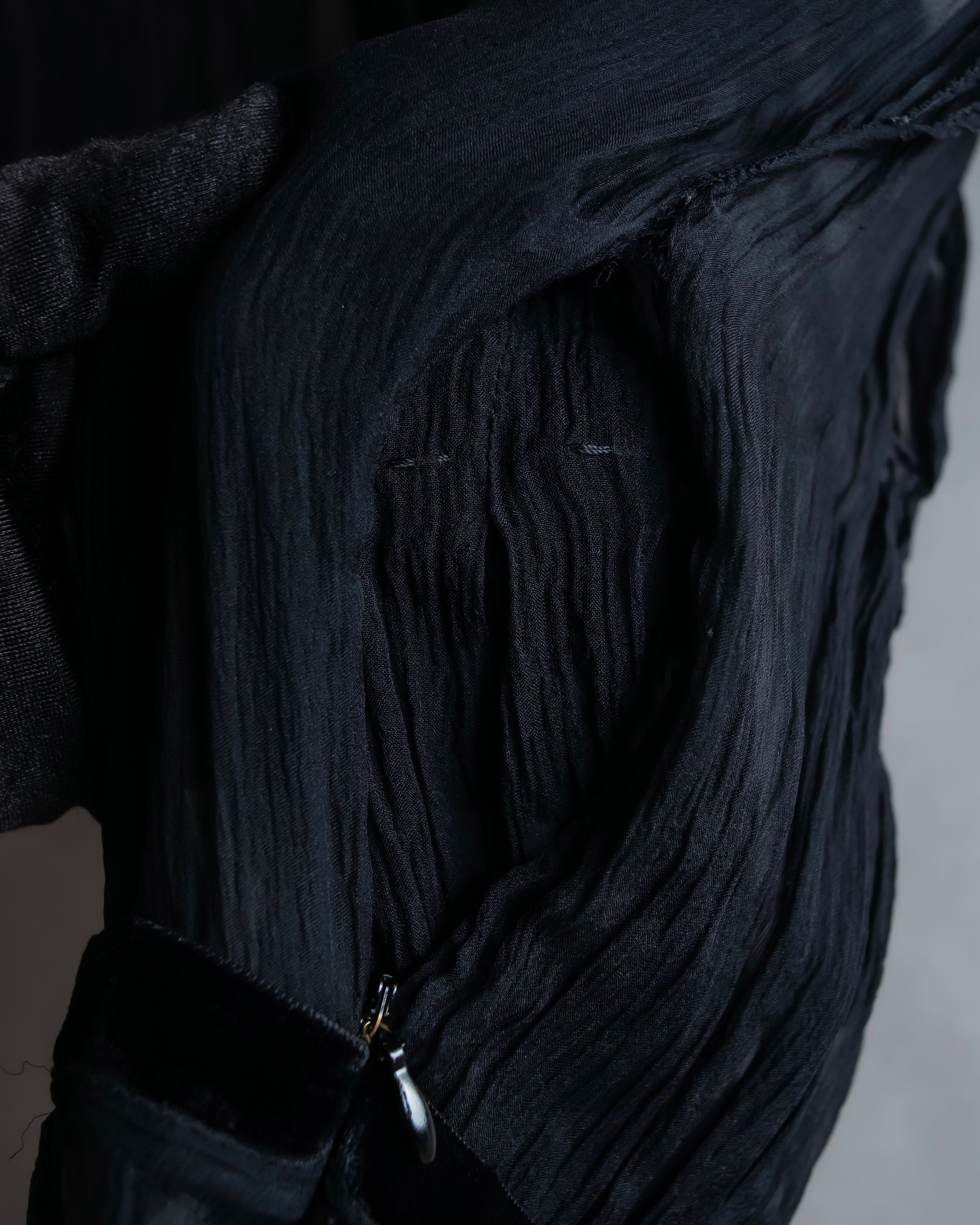 "PRADA" Gathered ribbon design puff sleeve dress