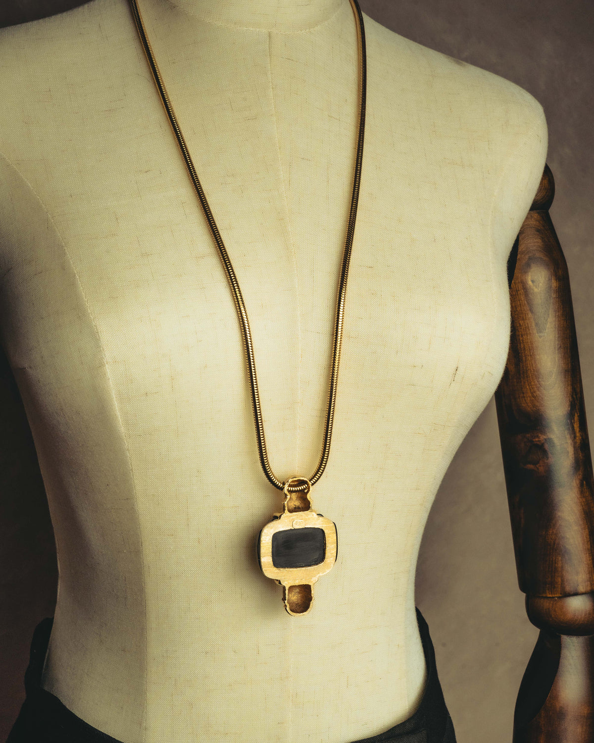 "Christian Dior" 1974 Sculptural black pendant necklace