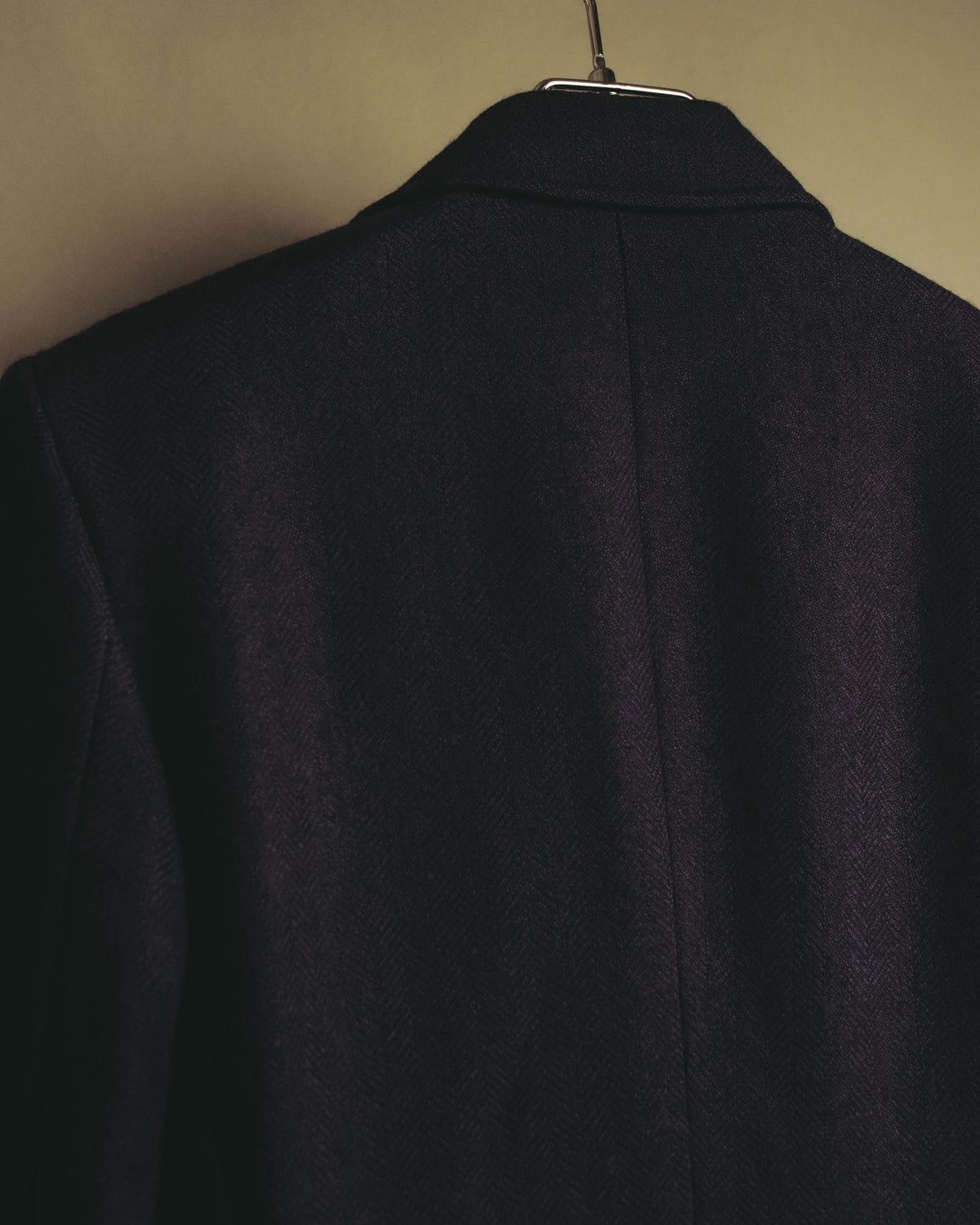 –SPECIAL– “GUCCI” 80’s-90’s Sculptural tailored blazer with gold buttons