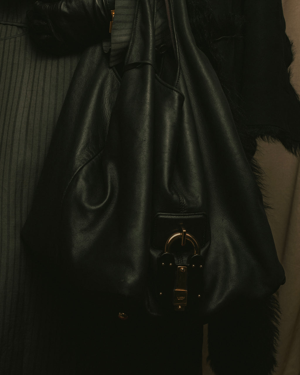 -SPECIAL- “LOEWE” Calle oversized padlock leather bag