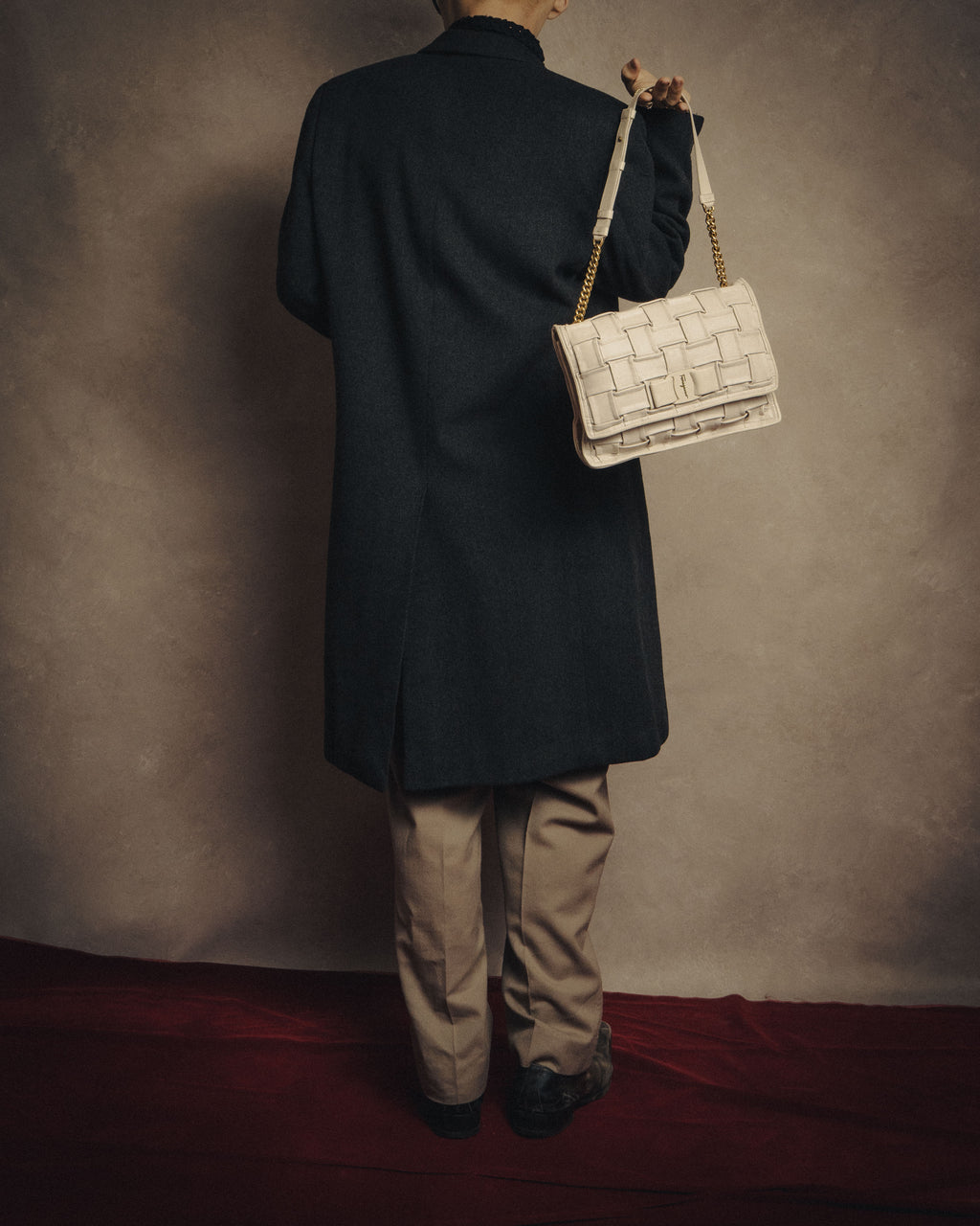 -SPECIAL- “Salvatore Ferragamo” 2020-2022 Woven vara chain shoulder bag