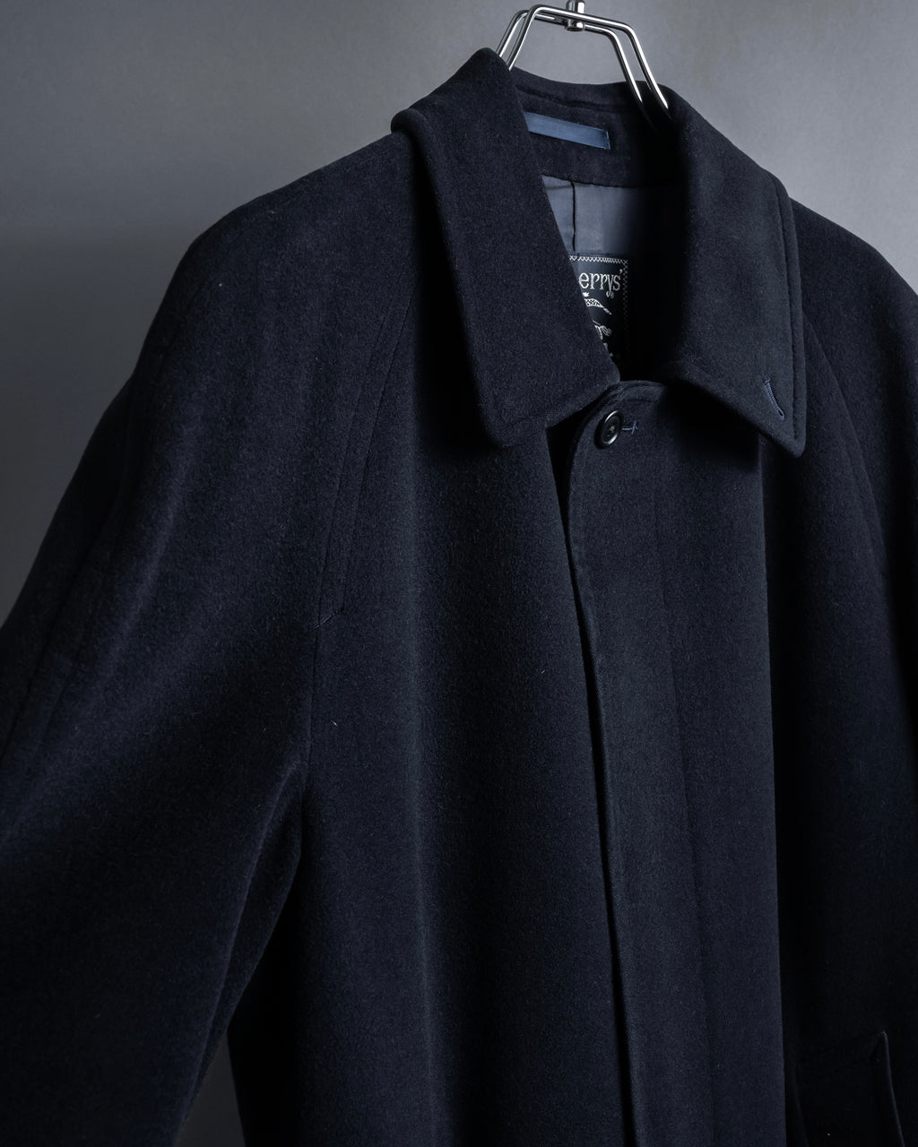 "BURBERRYS" High density wool stand collar coat