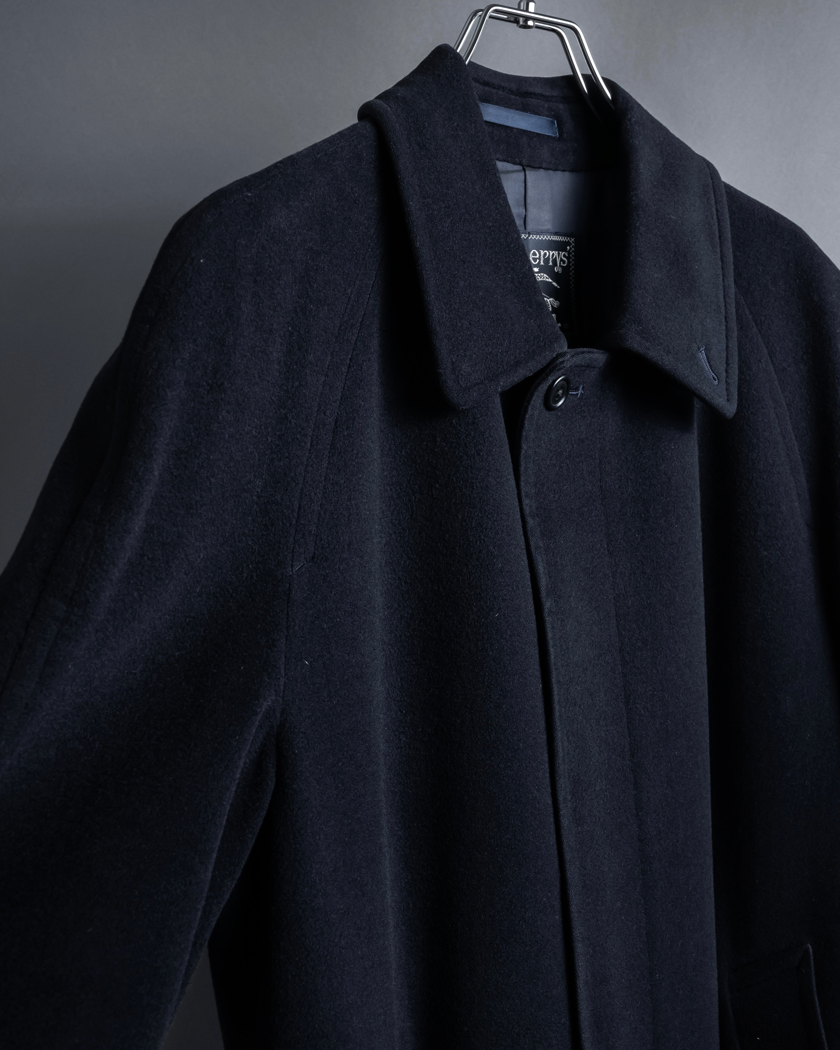 "BURBERRYS" High density wool stand collar coat