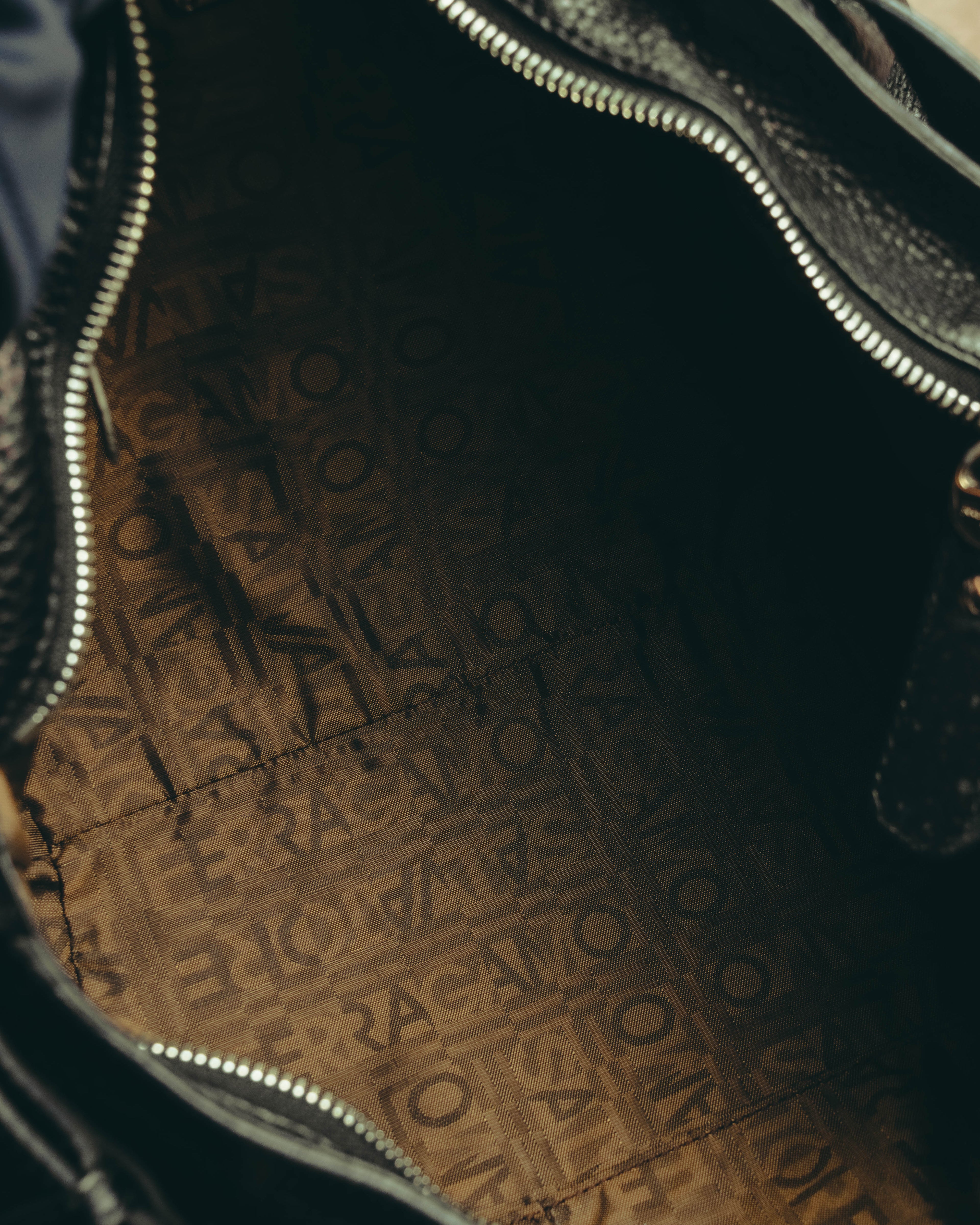 “Salvatore Ferragamo” 00’s-10’s Gancini pebbled leather handbag