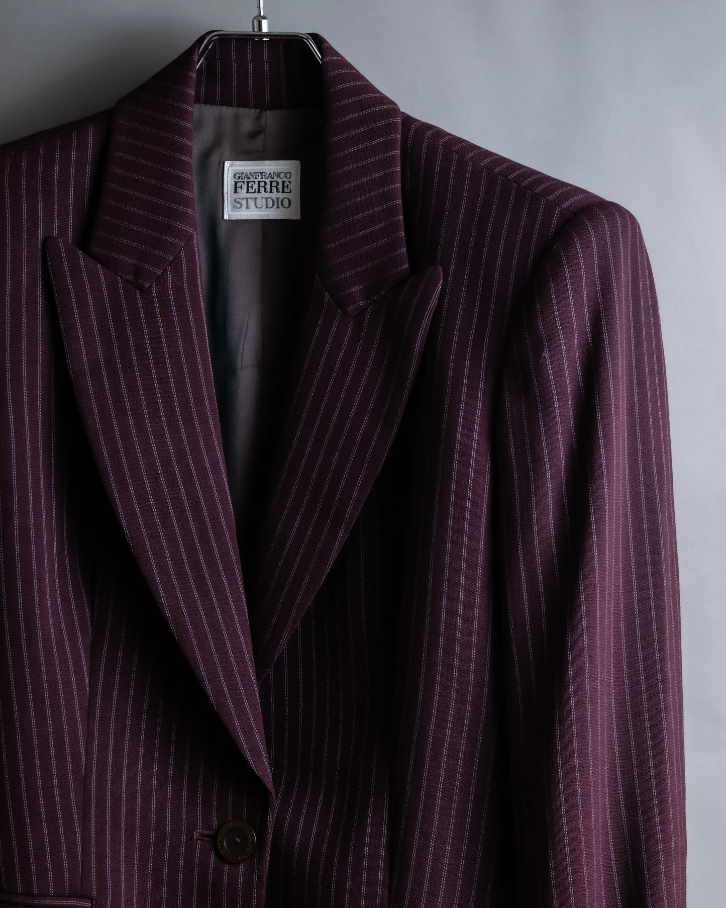 "GIANFRANCO FERRE" Striped peak lapel 1 button tailored jacket