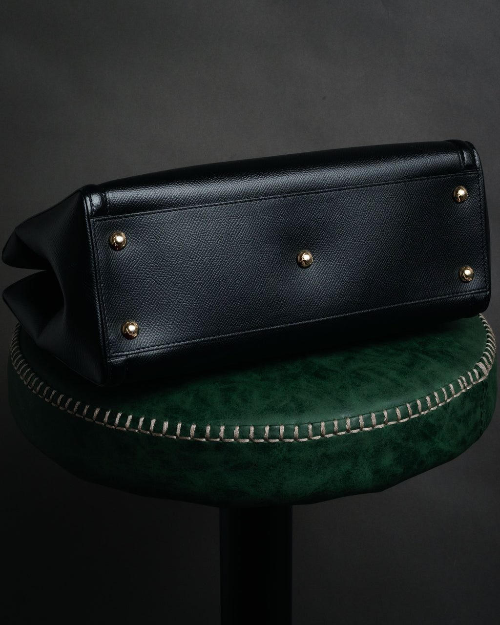 “Salvatore Ferragamo” 2010’s Vara chain leather tote bag