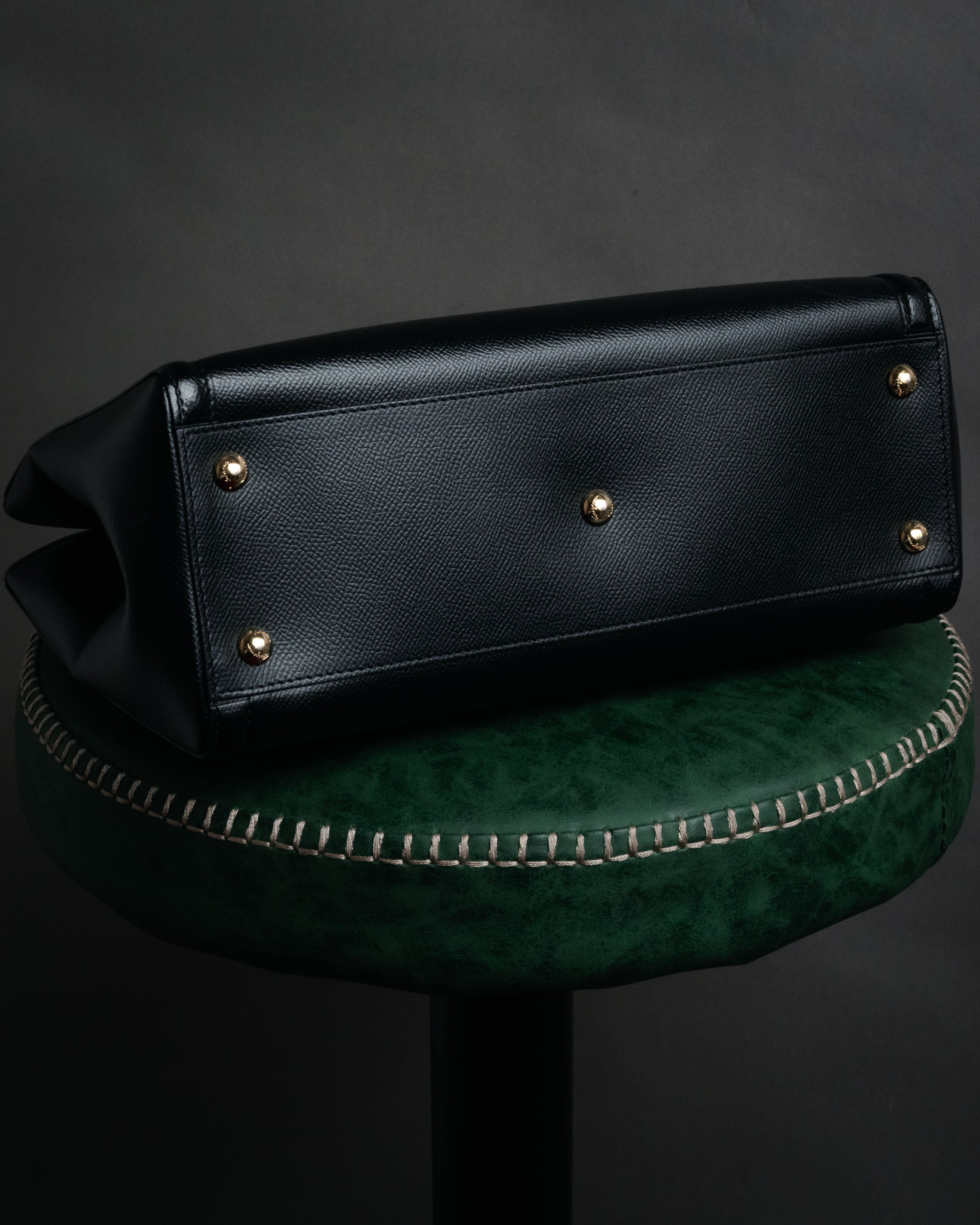 “Salvatore Ferragamo” 2010’s Vara chain leather tote bag