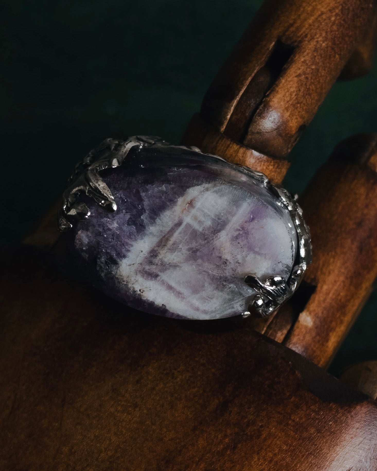 "YVES SAINT LAURENT" 00’s Amethyst stone signet ring