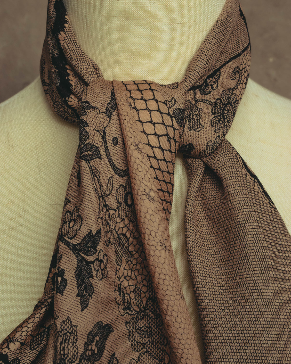 –SPECIAL– “Christian Dior” 00’s Trompe l’oeil lace corset print silk scarf