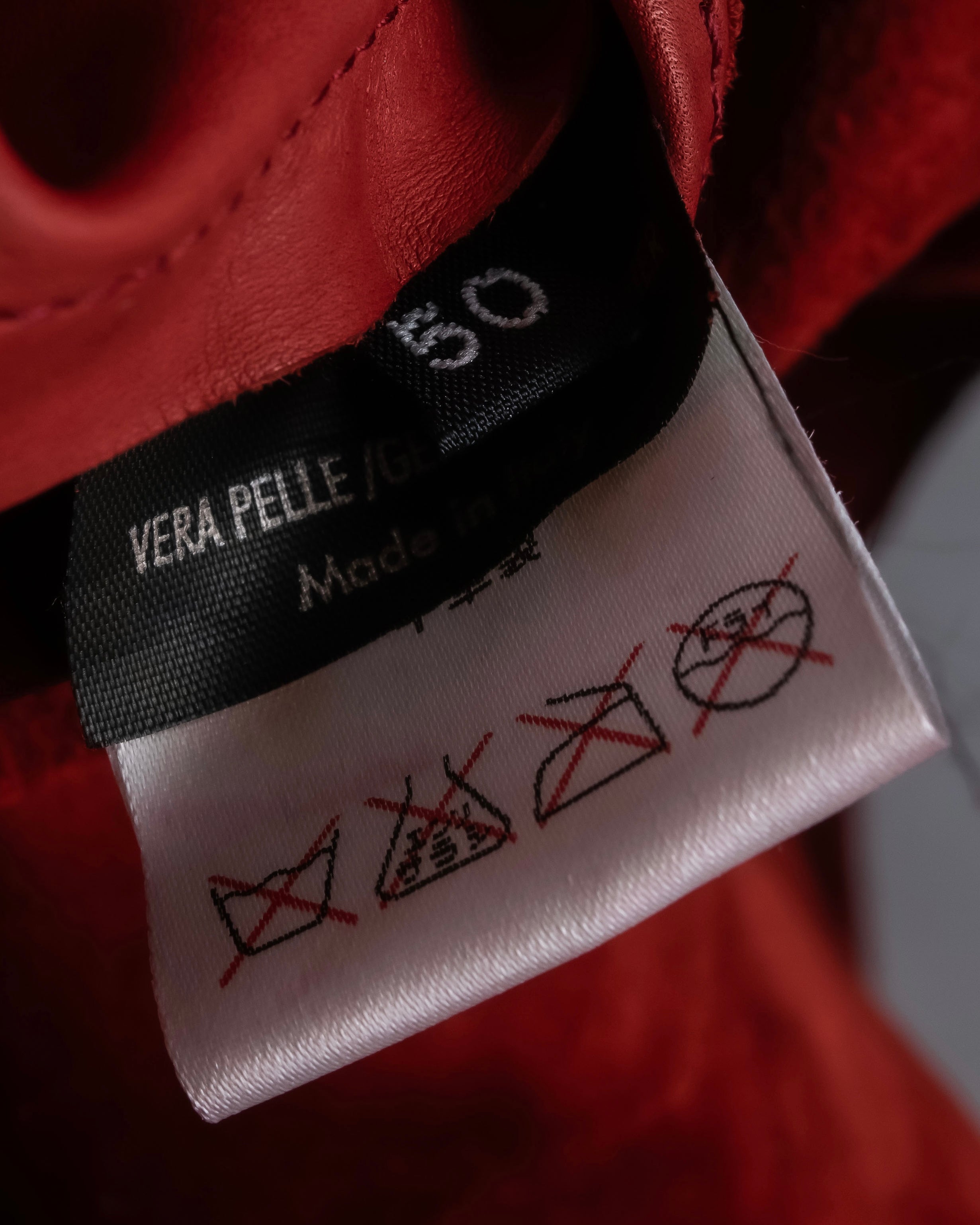 "GUCCI" 1990’s Tom Ford period deep red color suede long trench coat