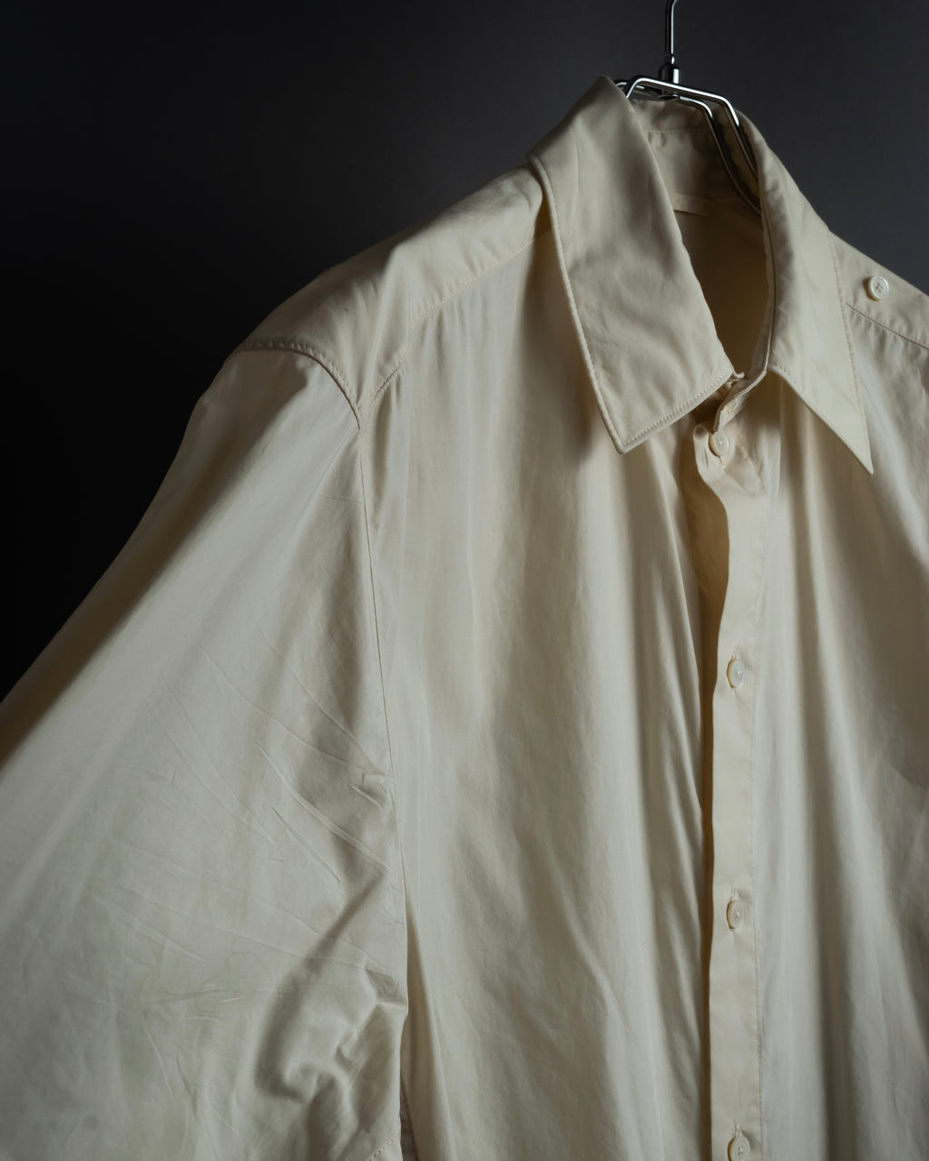 "LEMAIRE" Shoulder button design long shirt
