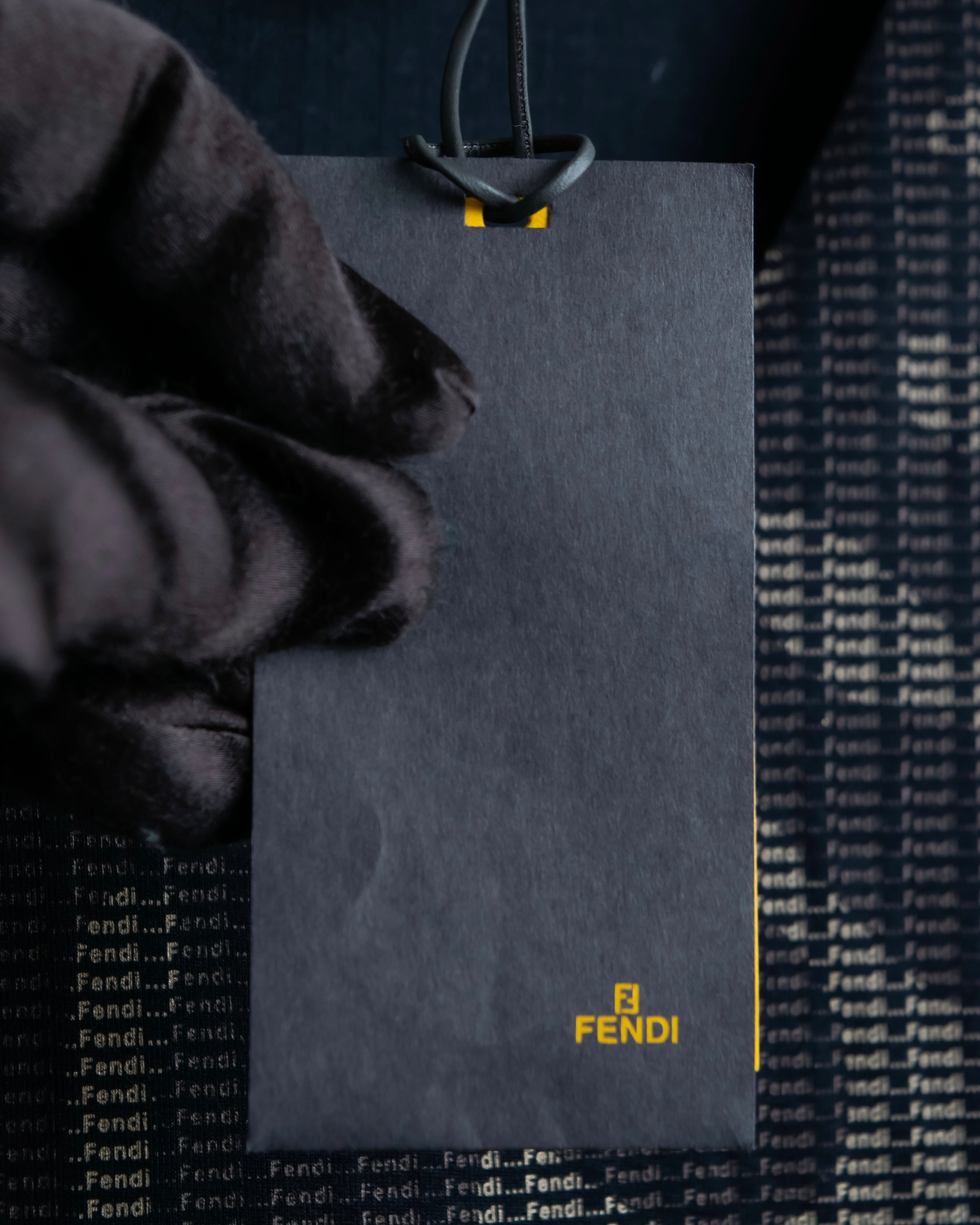 "FENDI" Logo print V-neck sleeveless top