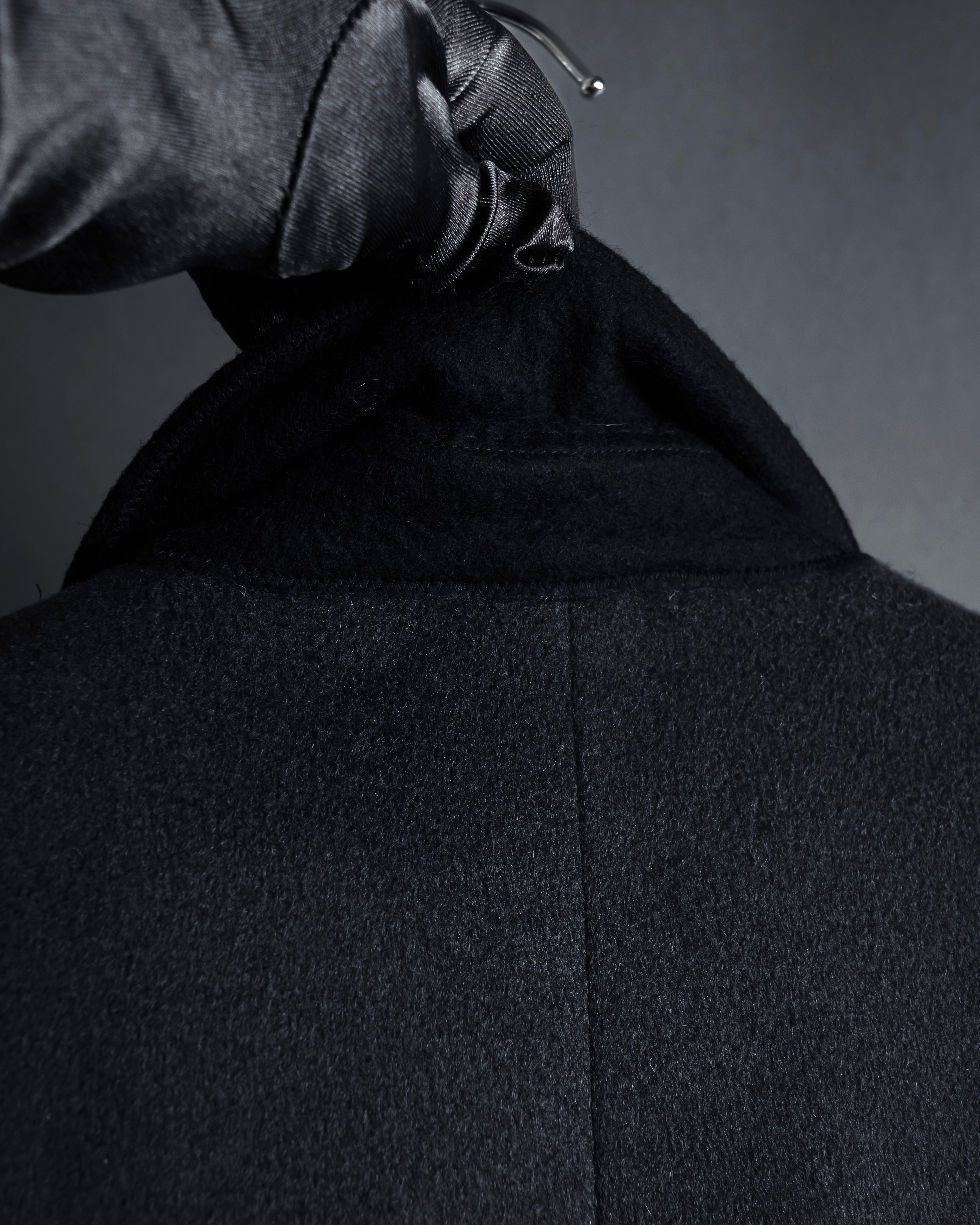 "GUCCI" Michele period linear silhouette wool chester coat