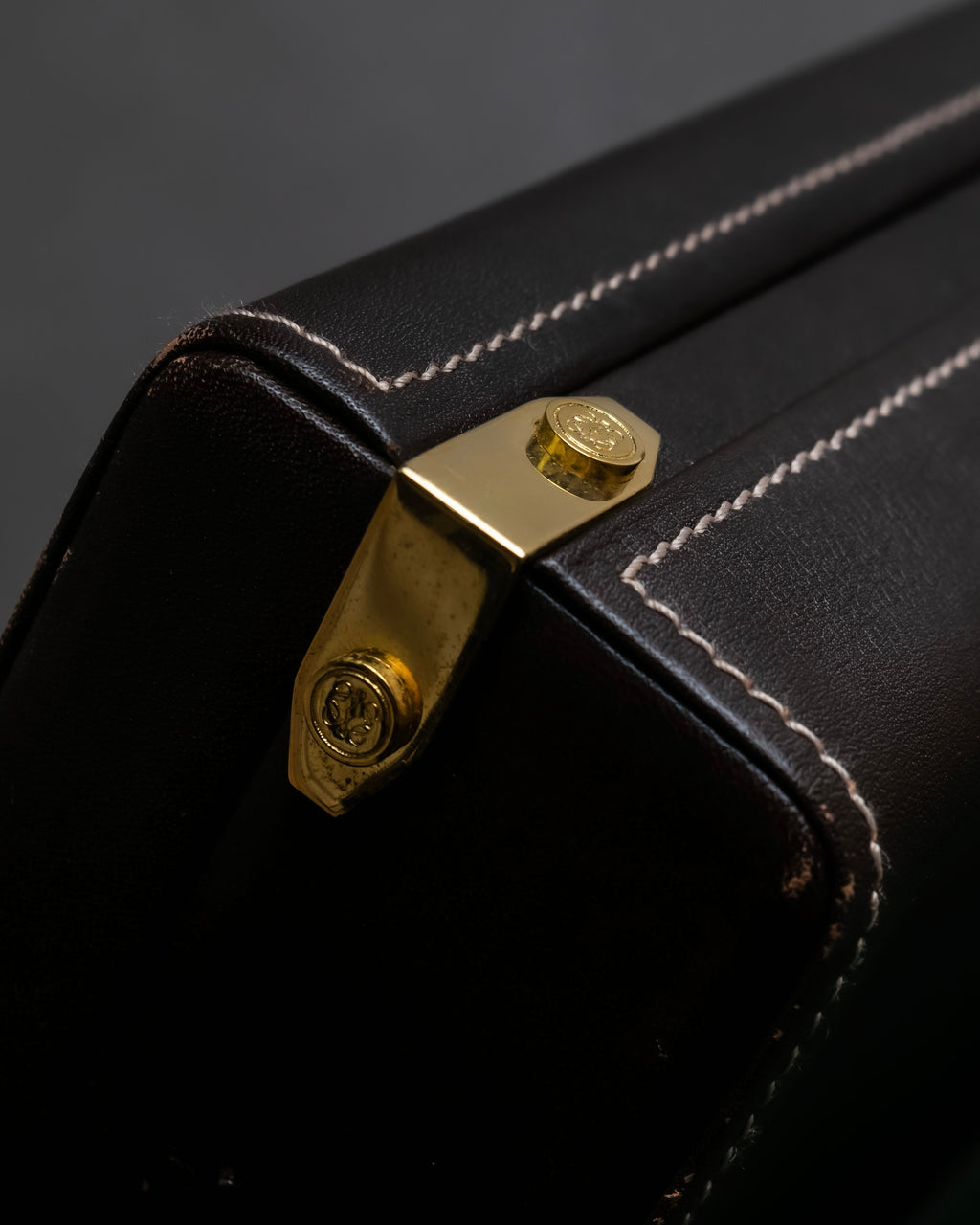 "LOEWE" Logo engraved wooden storage box