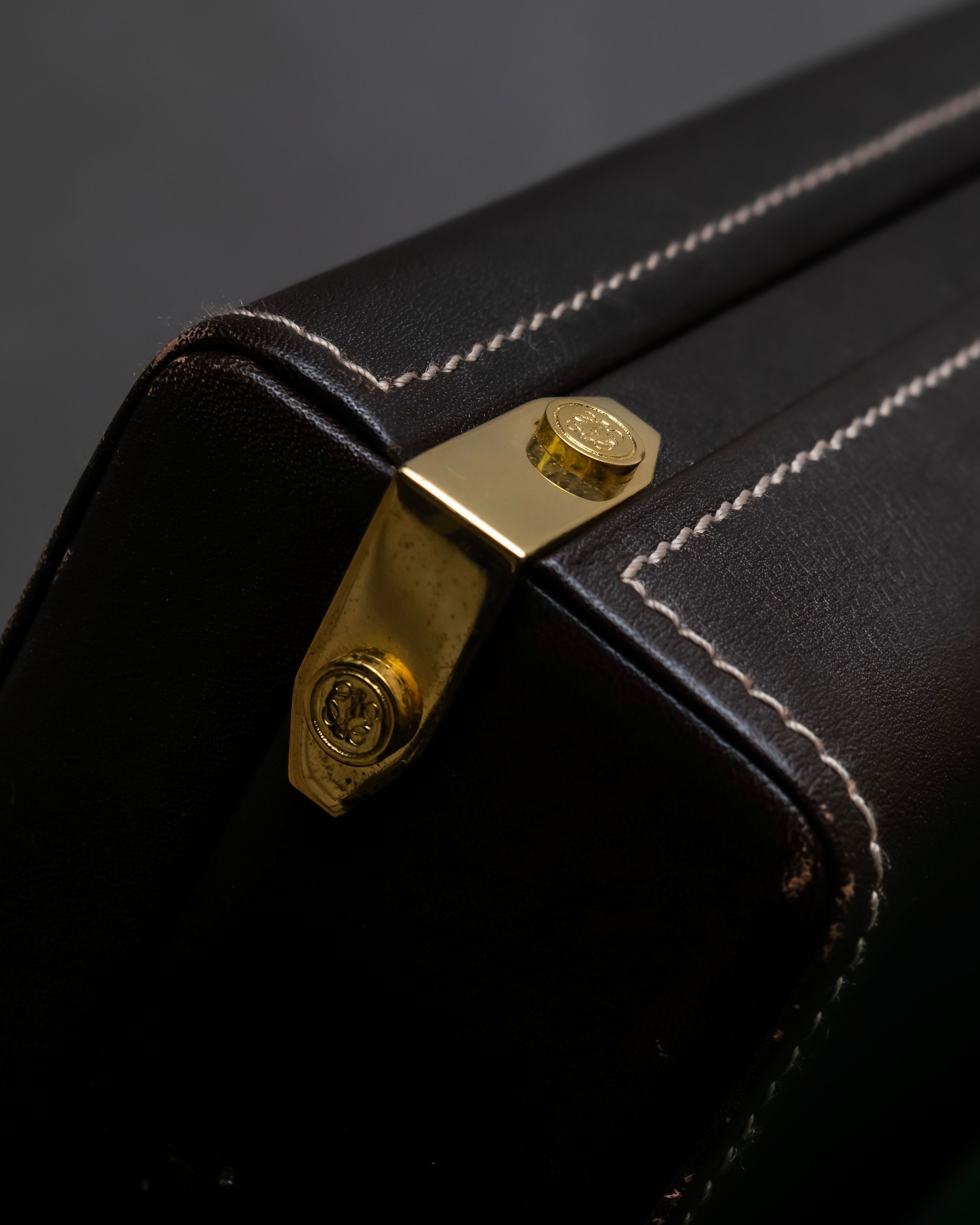 "LOEWE" Logo engraved wooden storage box