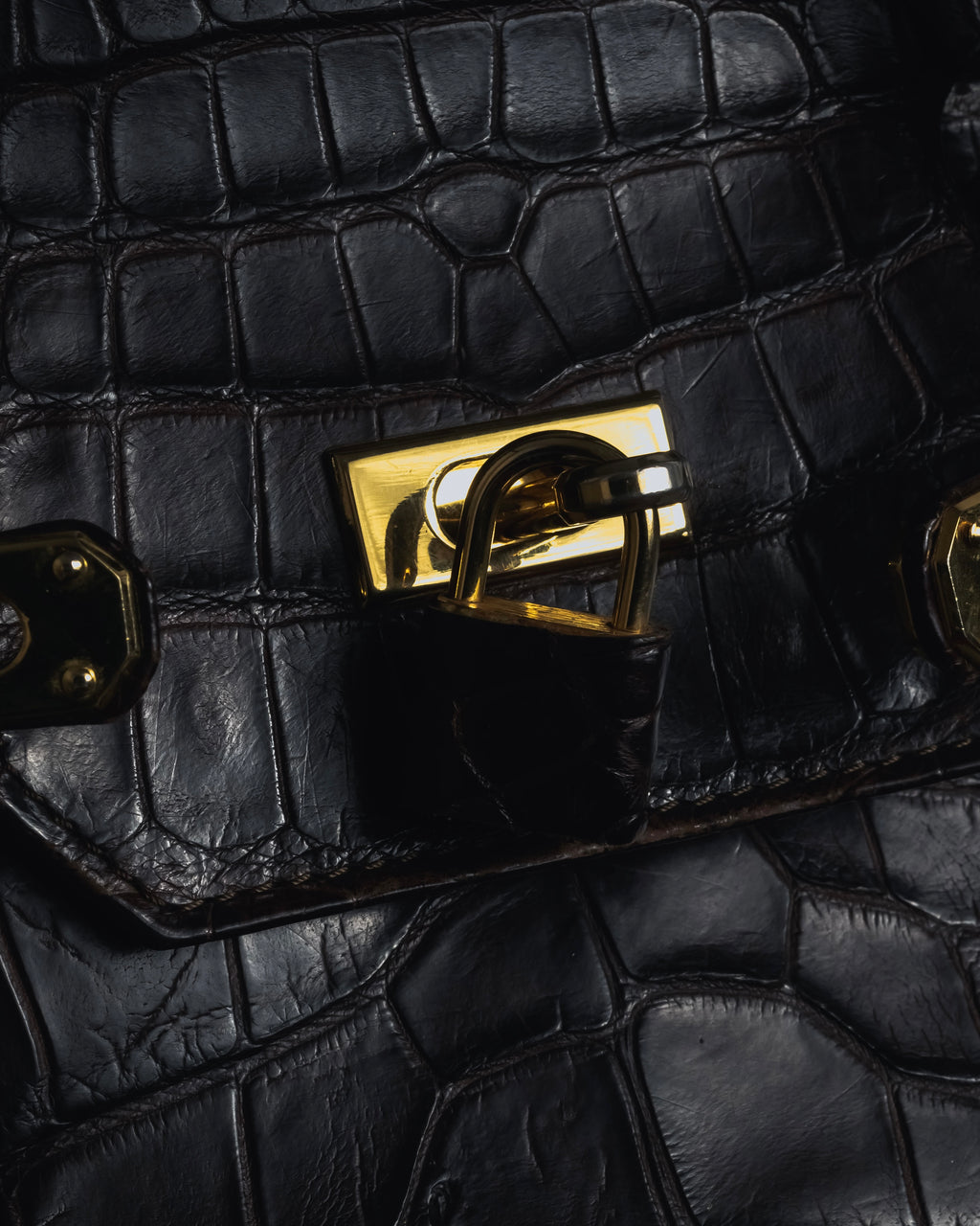 -SPECIAL- "Pierre Cardin"
90’s real crocodile leather top handle bag