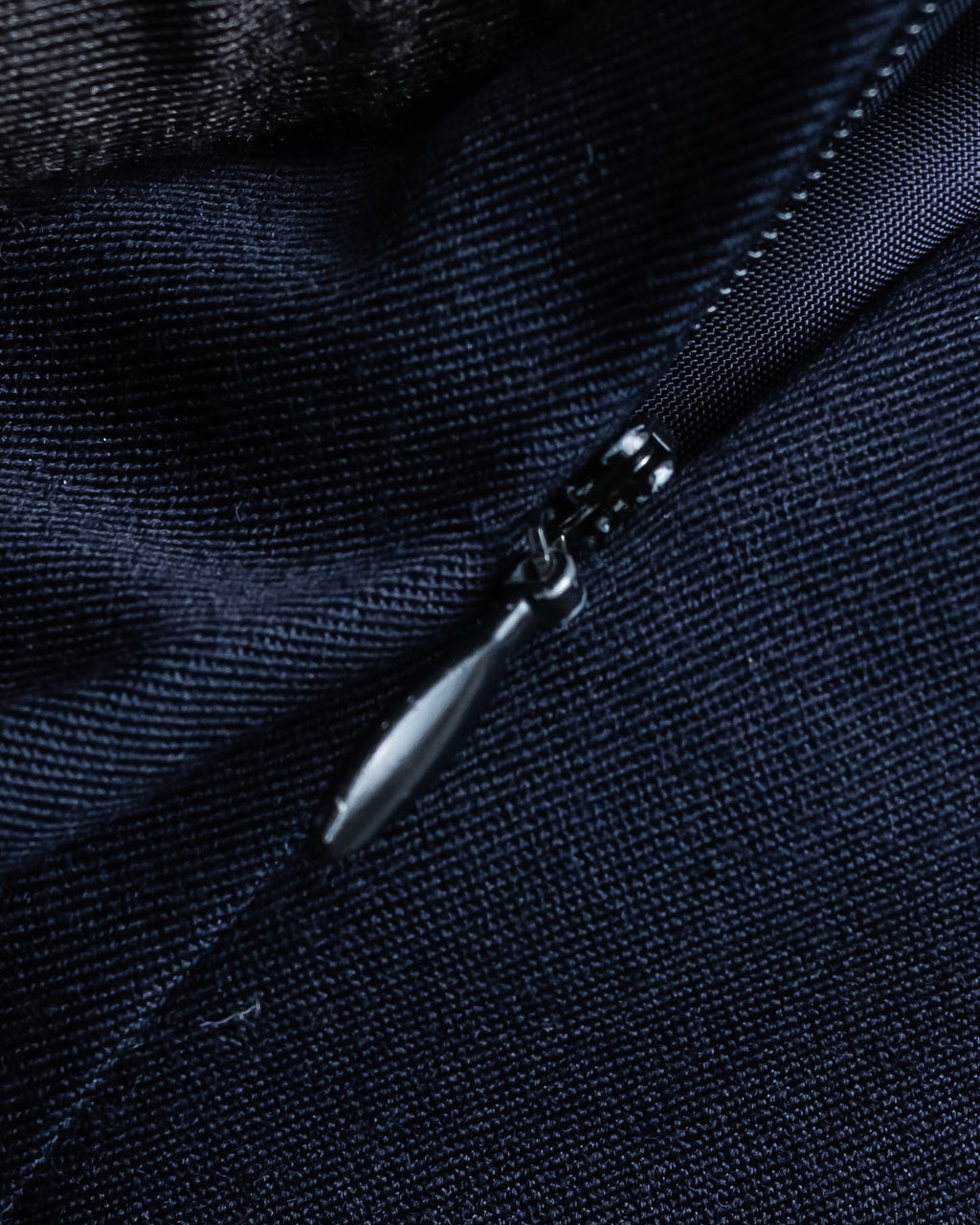 "COMME des GARCONS" Box pleated belted corset skirt