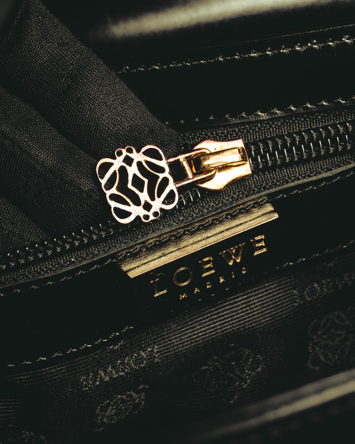 "LOEWE" 80's-90's Structured top-handle shoulder bag