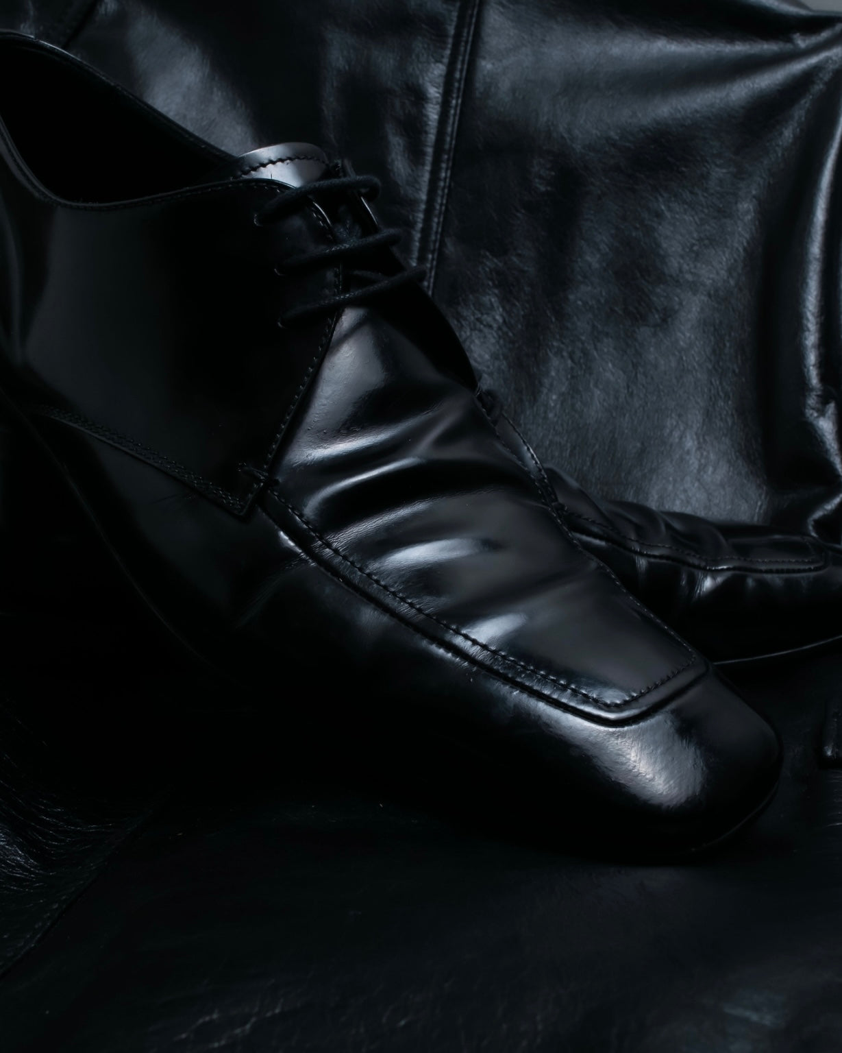 "PRADA" glossy leather formal shoes