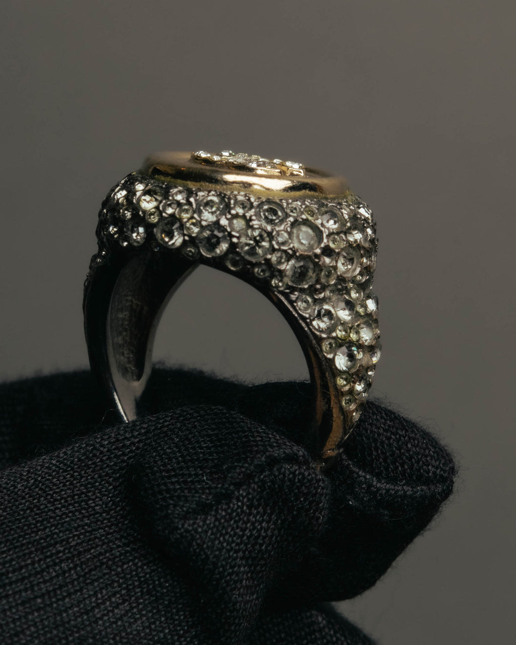 –SPECIAL– "CHANEL" 2021SS  Sparkling rhinestone cc ring