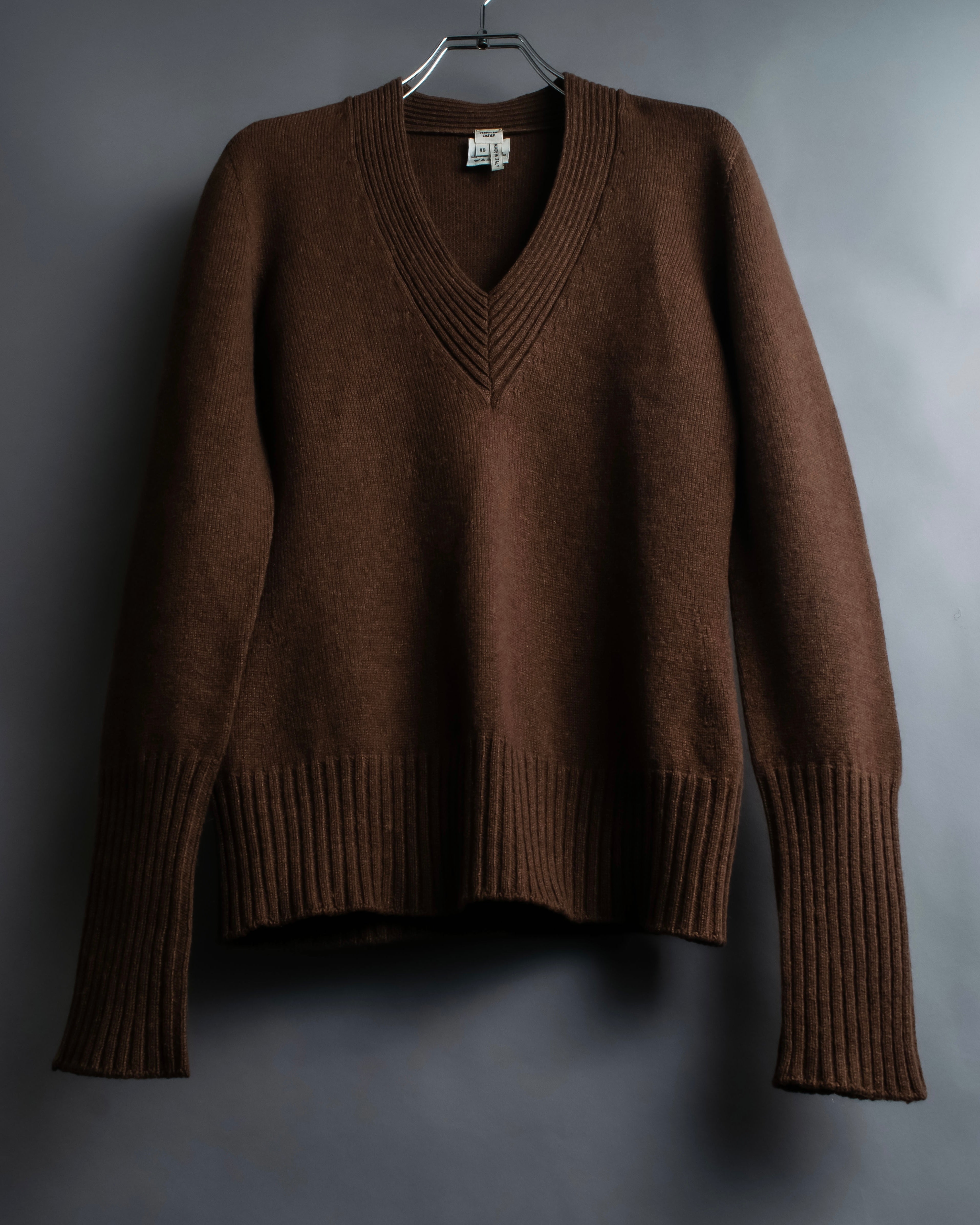 "HERMES" 100% cashmere V neck design knit