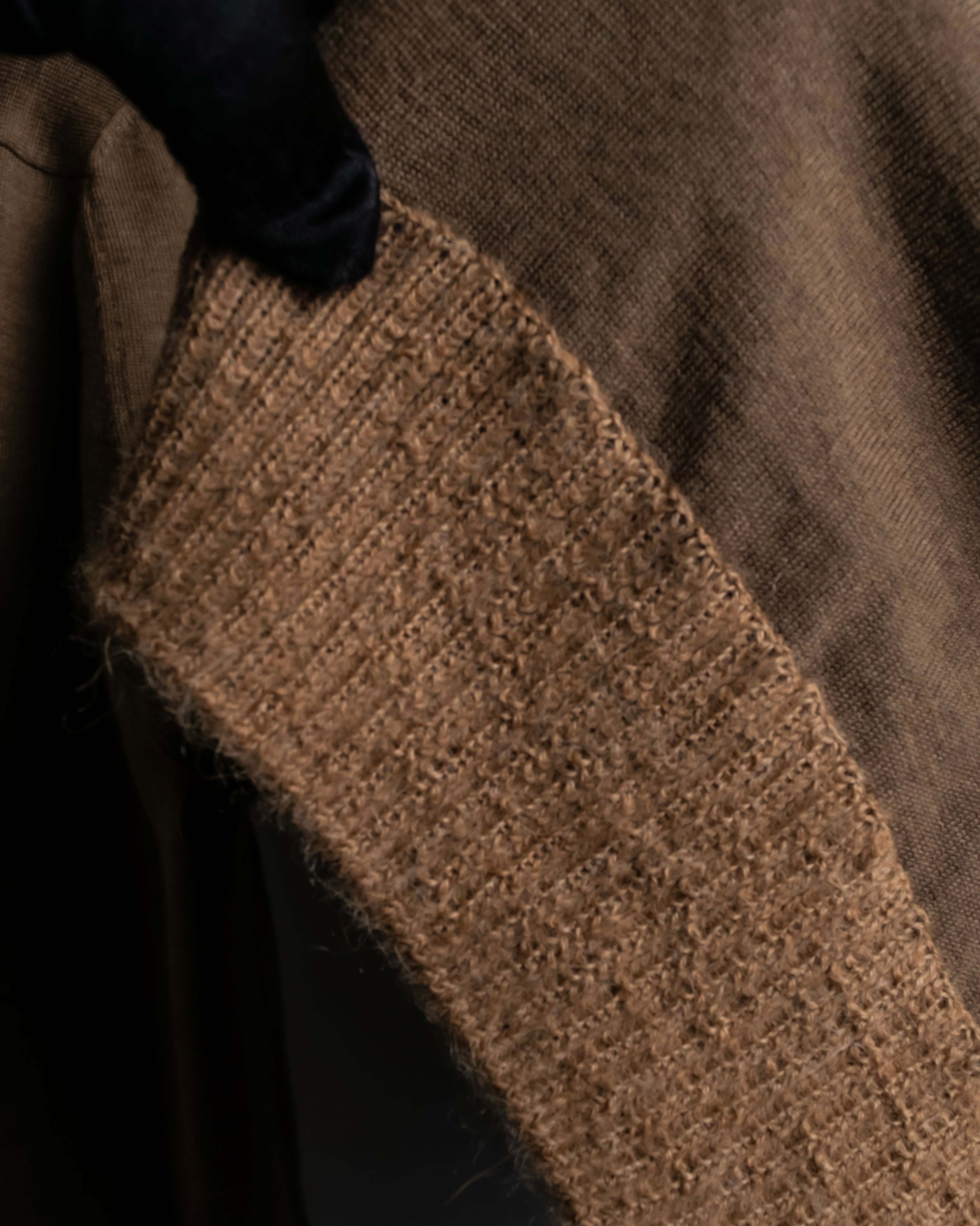 "HERMES" Gaultier period H logo engraved V-neck knit