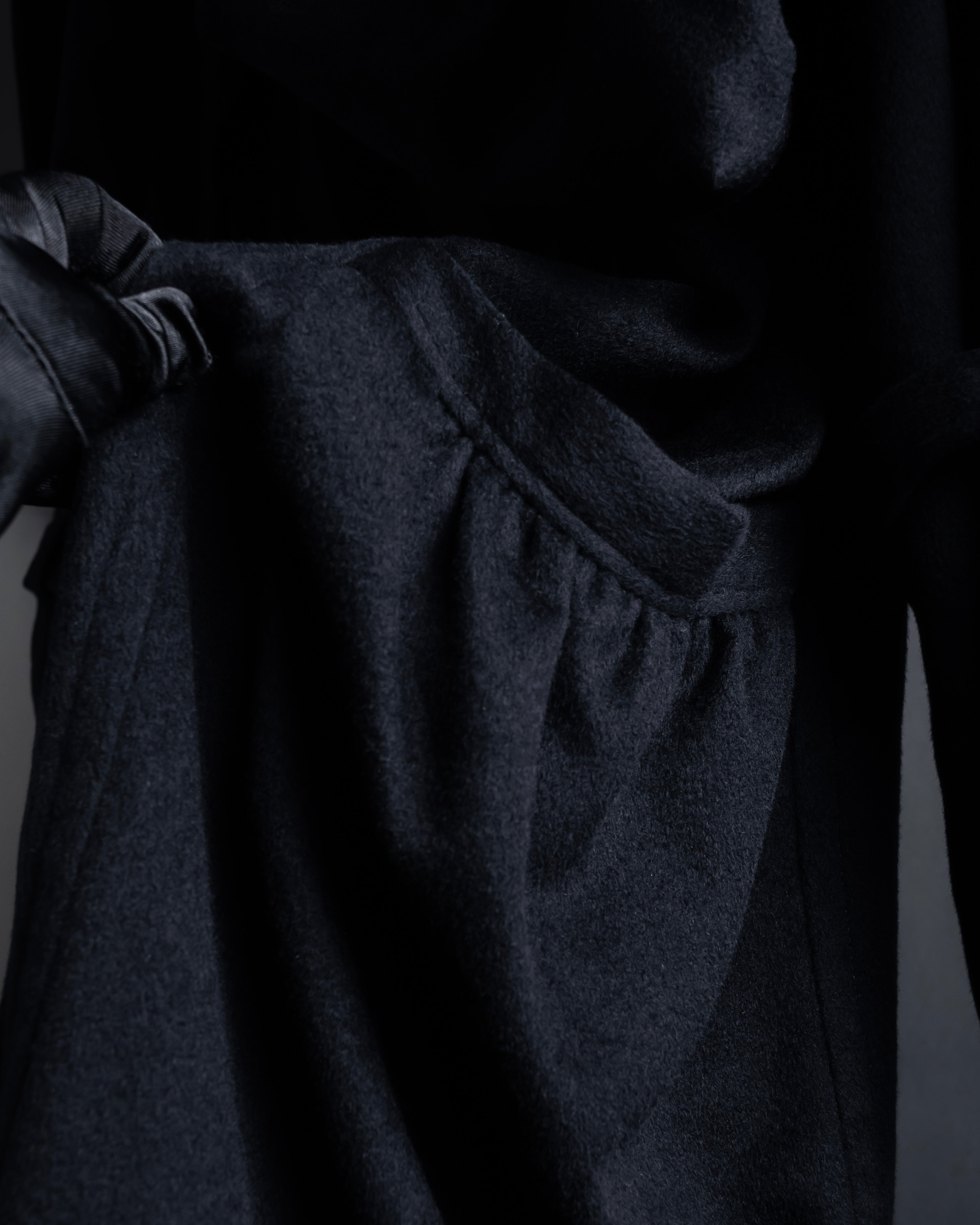 "TORUICHOU" Muffler-style collar military detail coat