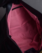 "ADMJ" Gold clasp grain leather shoulder bag