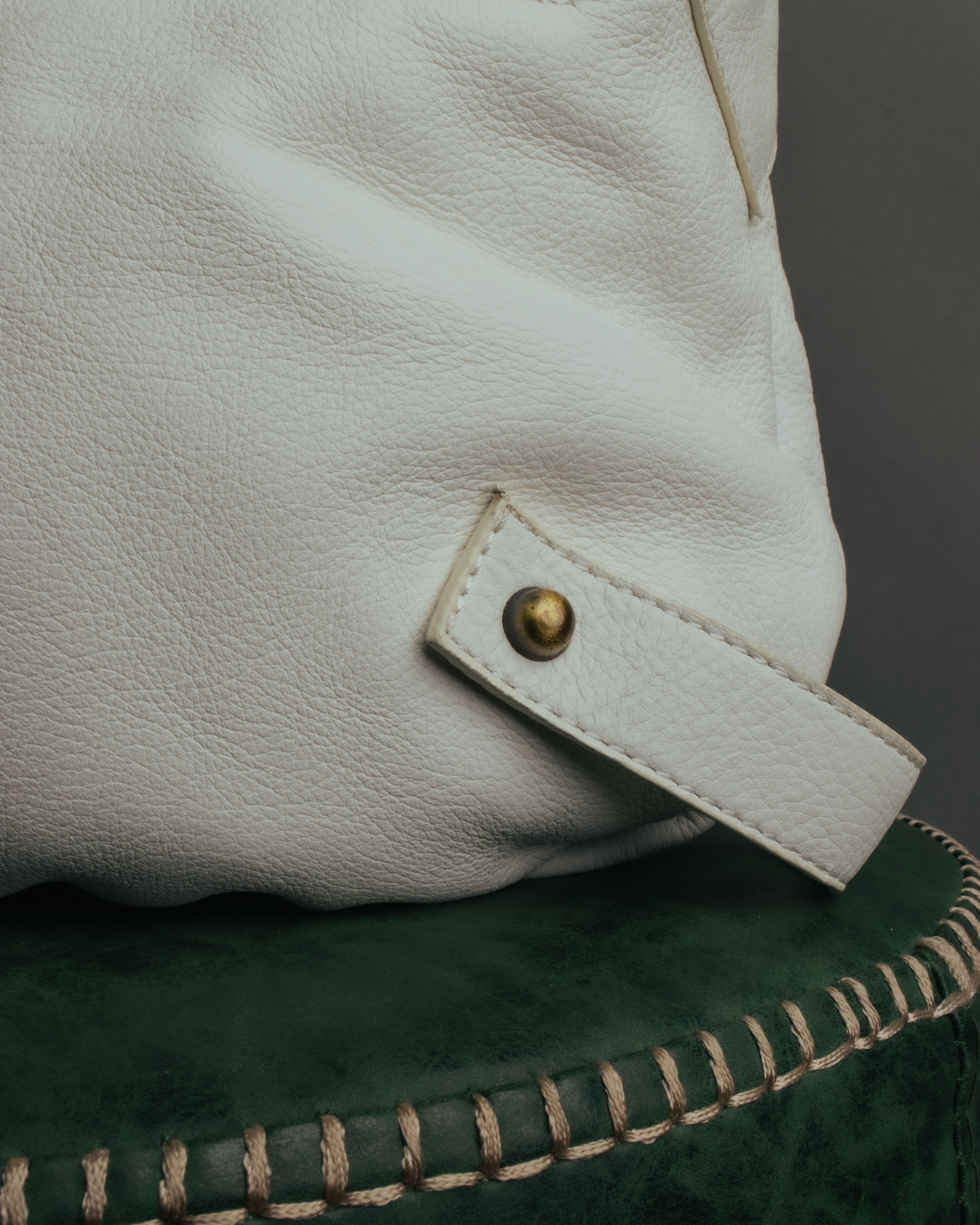 -SPECIAL- “Yves Saint Laurent” 2004-2011 Pilati era bow leather shoulder bag
