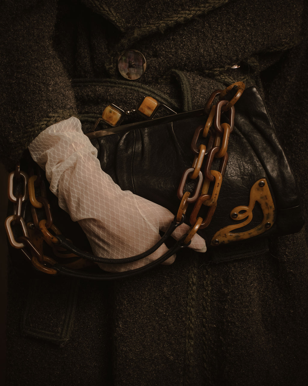 –SPECIAL– "MIU MIU"
Early 2000s bakelite effect chain frame bag