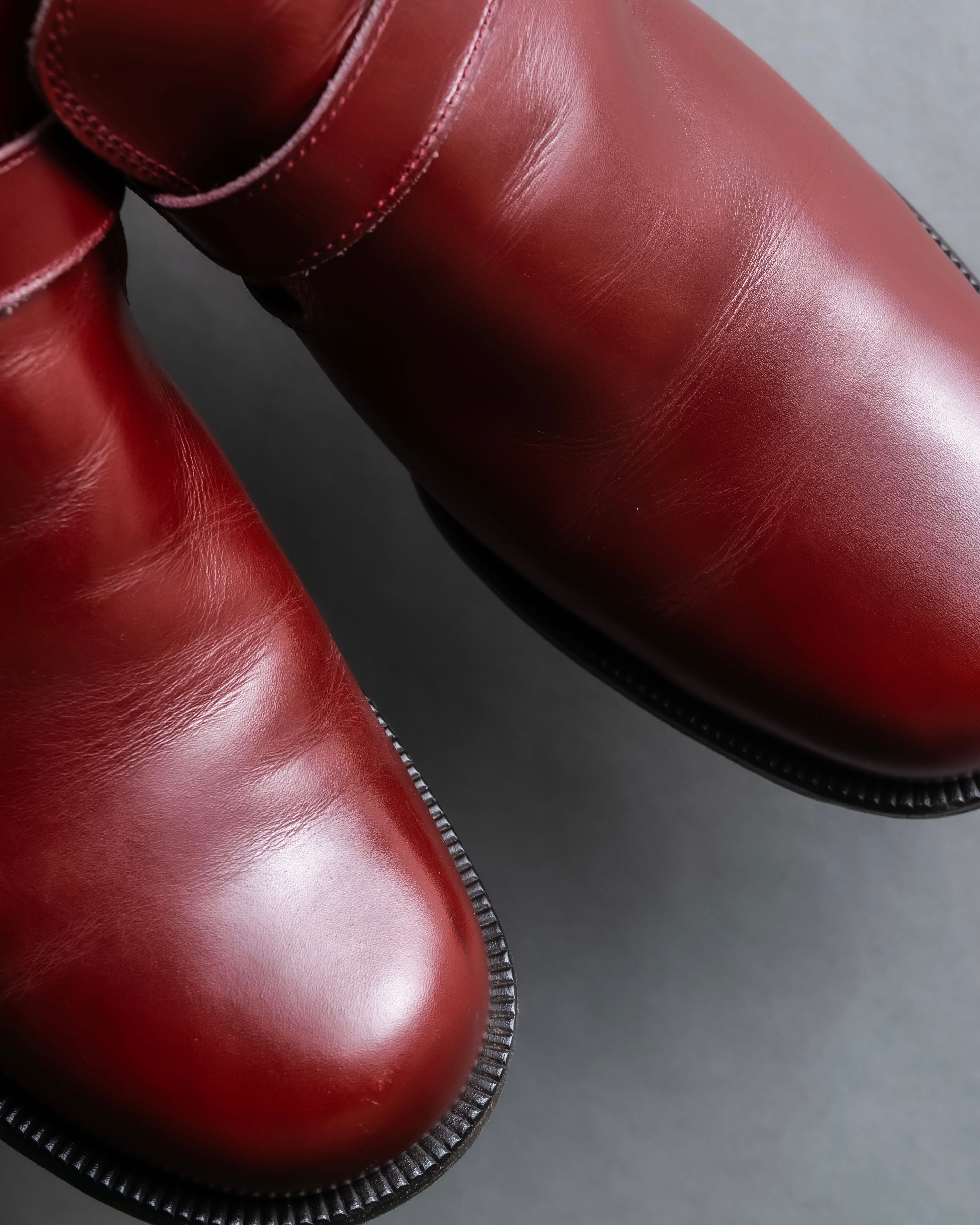 "tricot COMME des GARCONS"
 Belted heel leather pumps