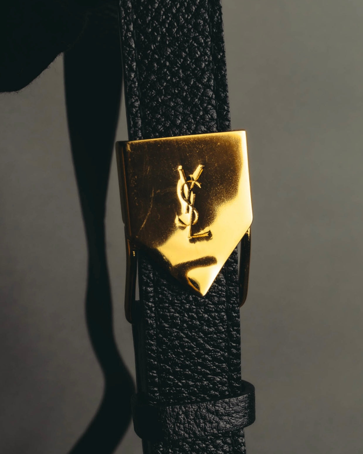 “Yves Saint Laurent” 90’s-00’s Cassandra logo one shoulder leather bag