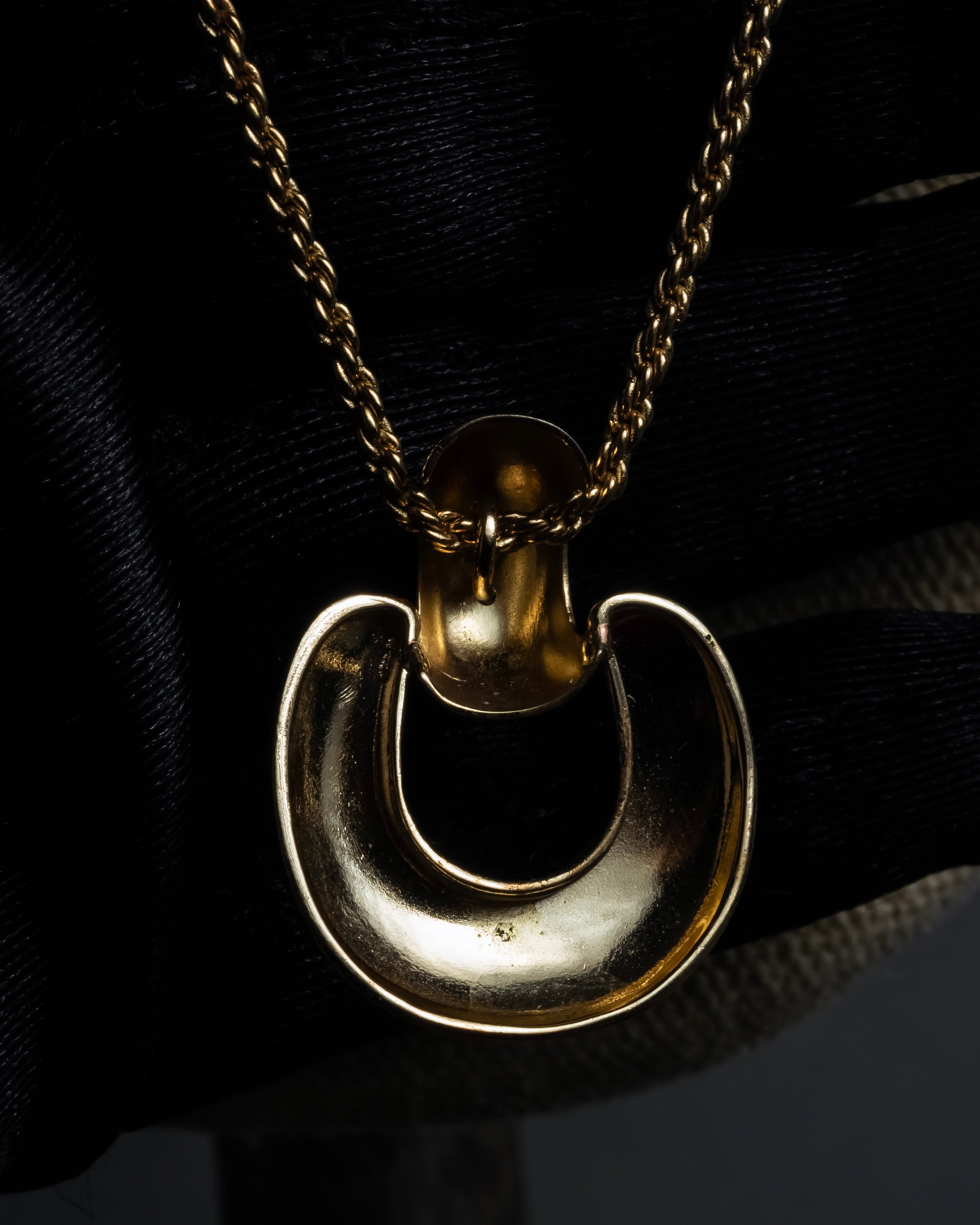 "Christian Dior" Arch motif top gold tone necklace