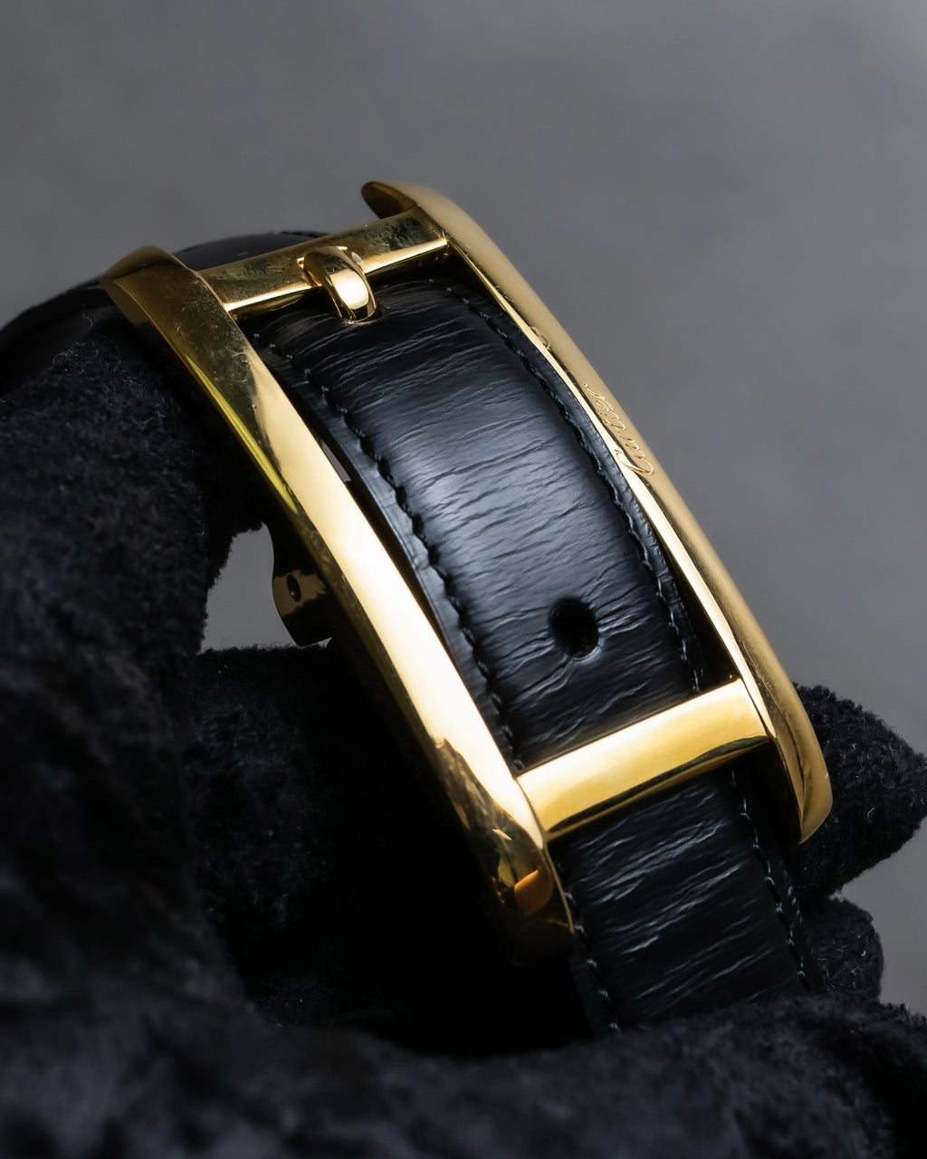 "Cartier" Gold metal buckle design leather belt