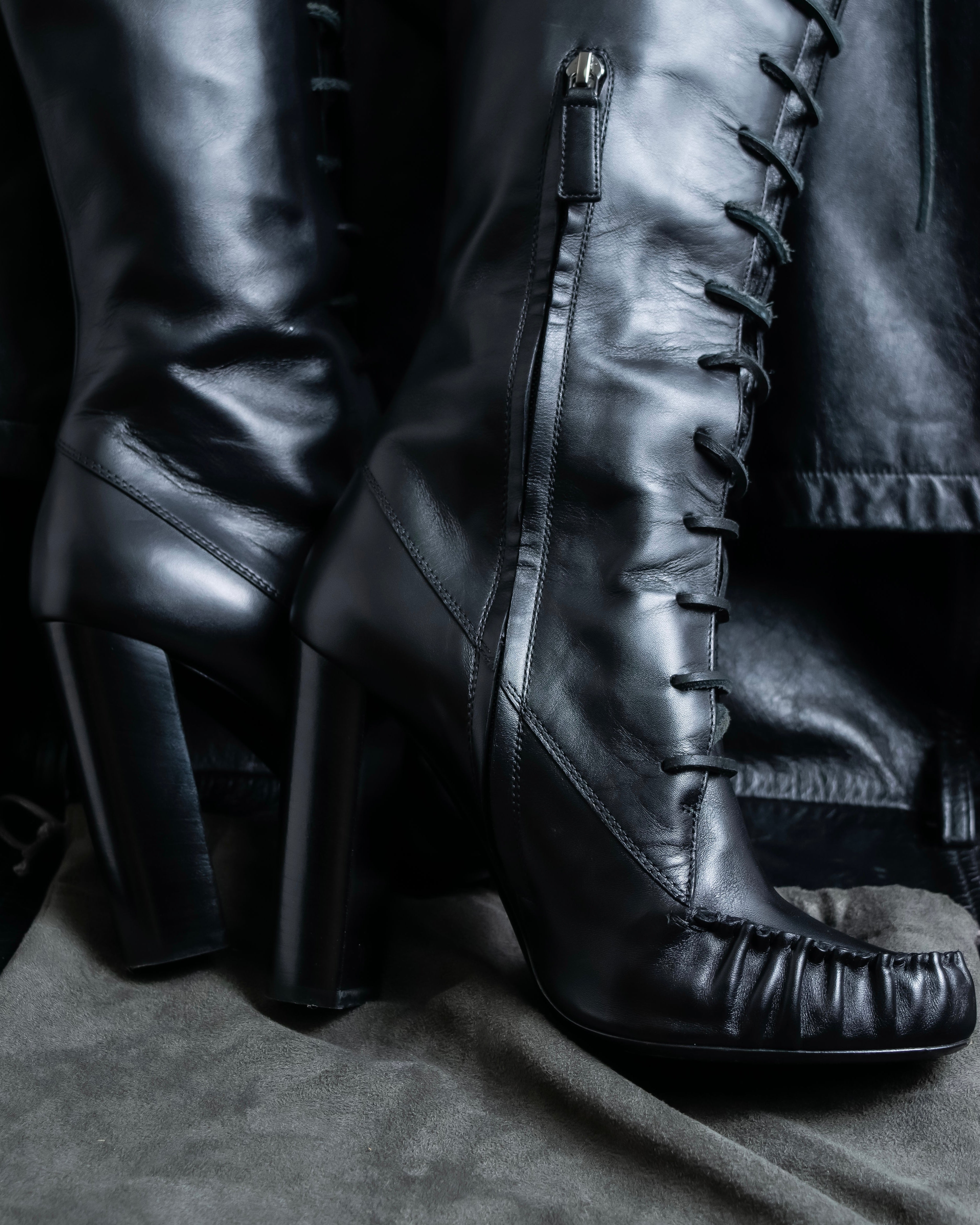 "TOM FORD" Fringe detail western long boots